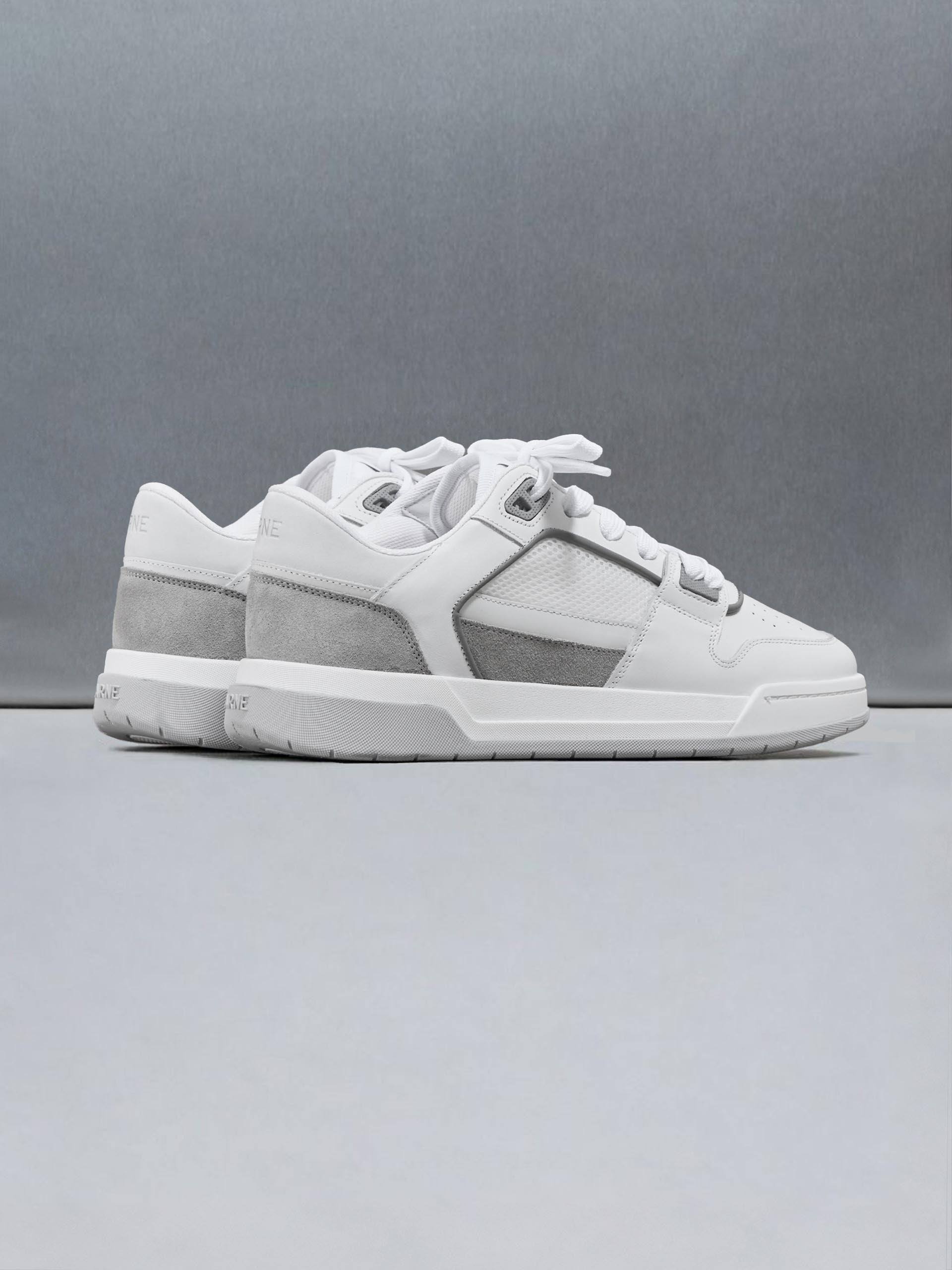 Mens Basket Trainer in White Grey
