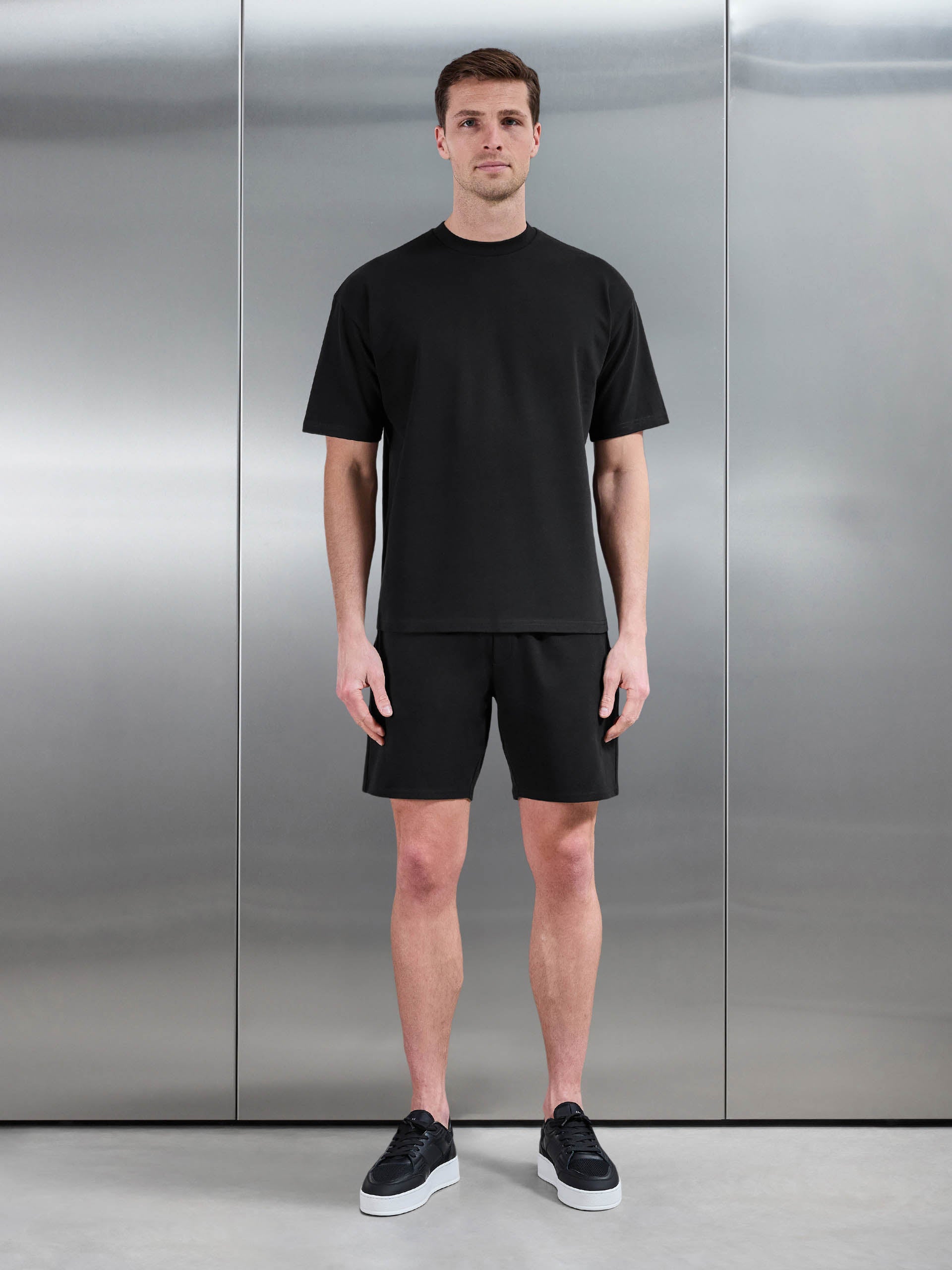 Mens Brushed Relaxed Short in Black