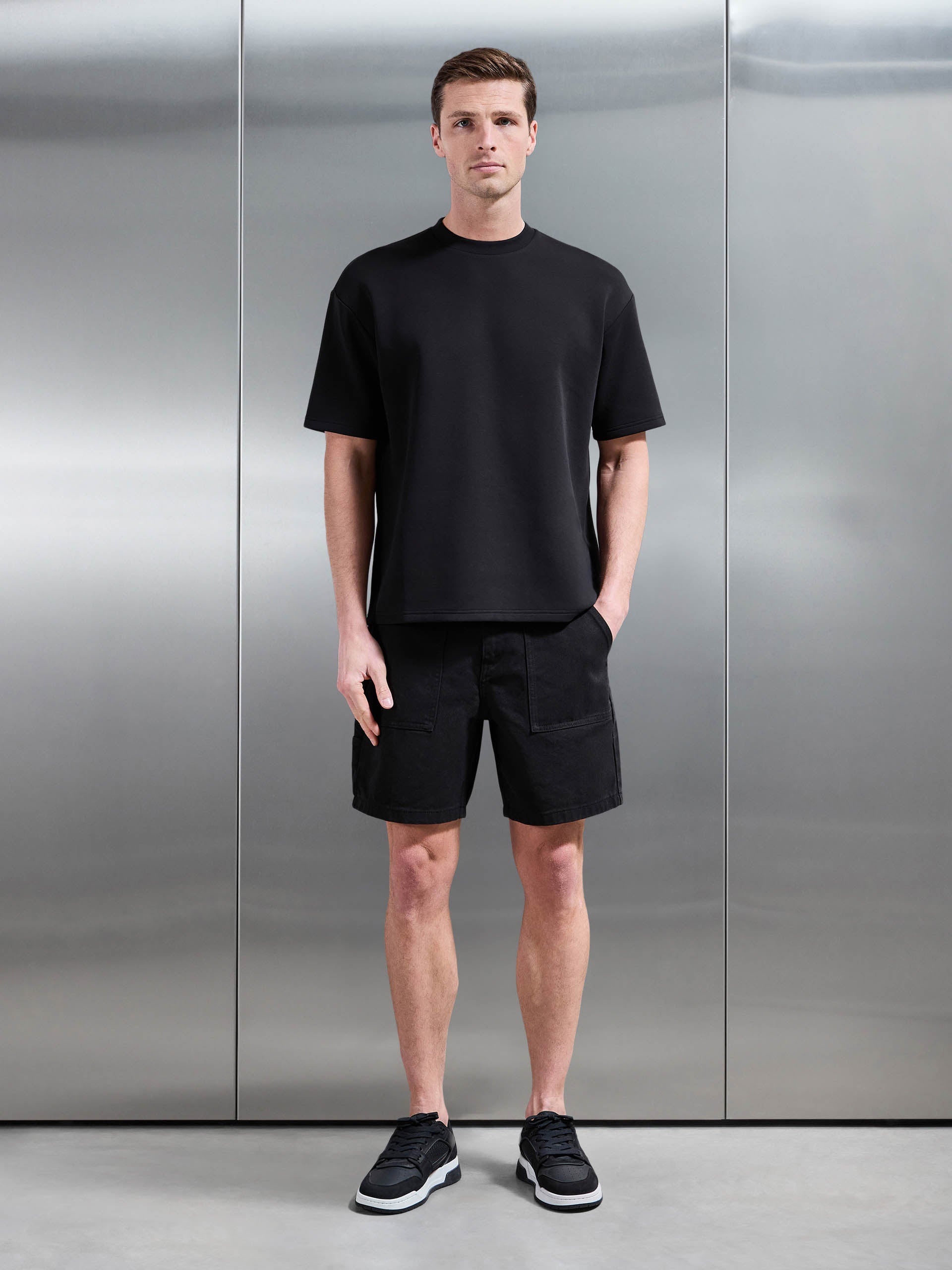 Mens Carpenter Short in Black