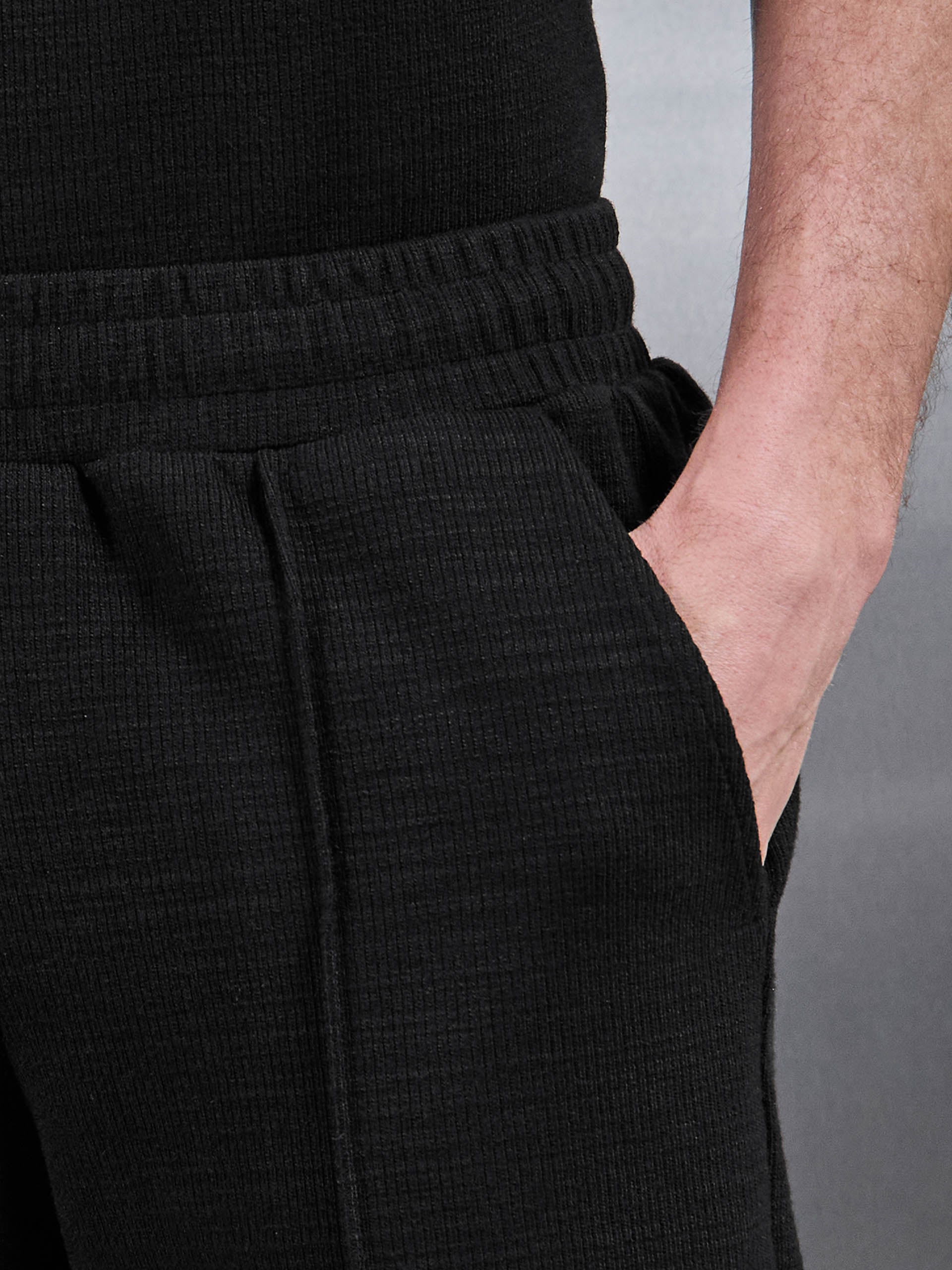 Mens Cavour Textured Short in Black