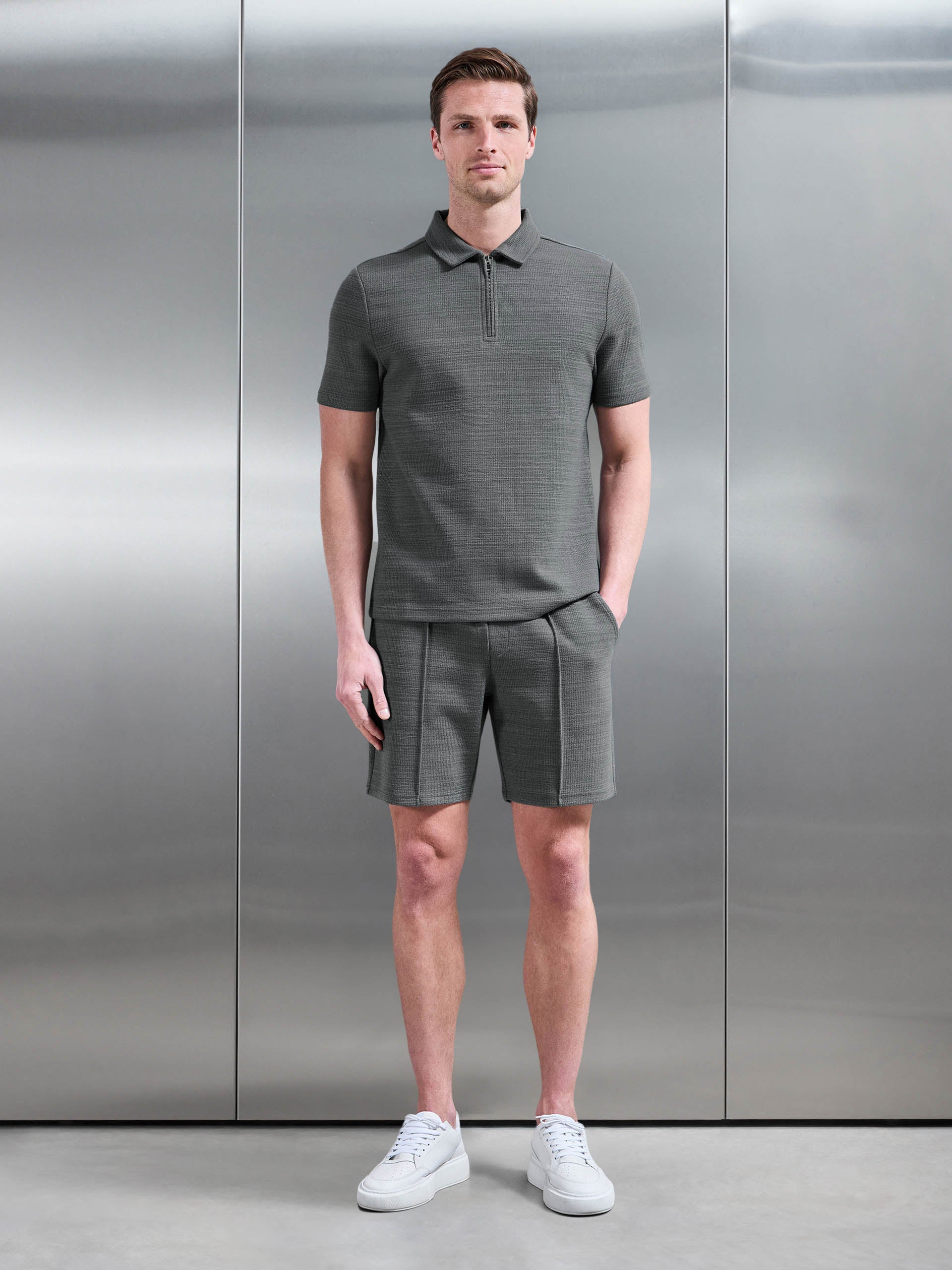 Mens Cavour Textured Short in Grey