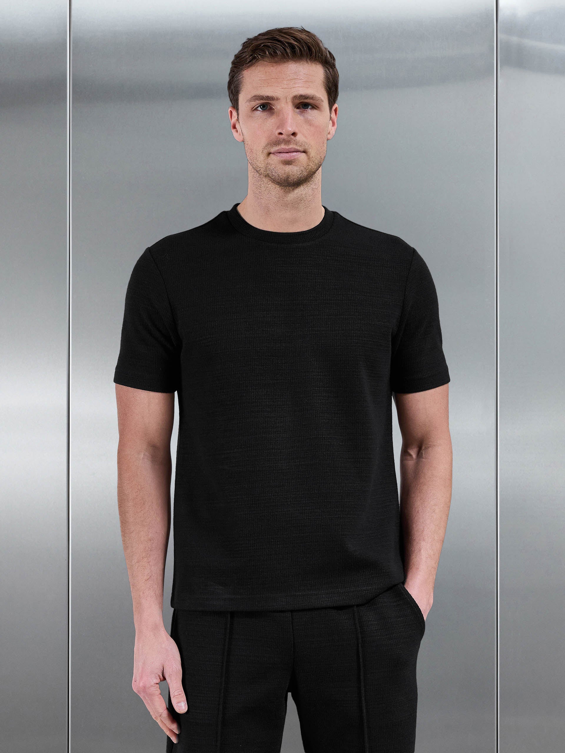 Mens Cavour Textured T-Shirt in Black
