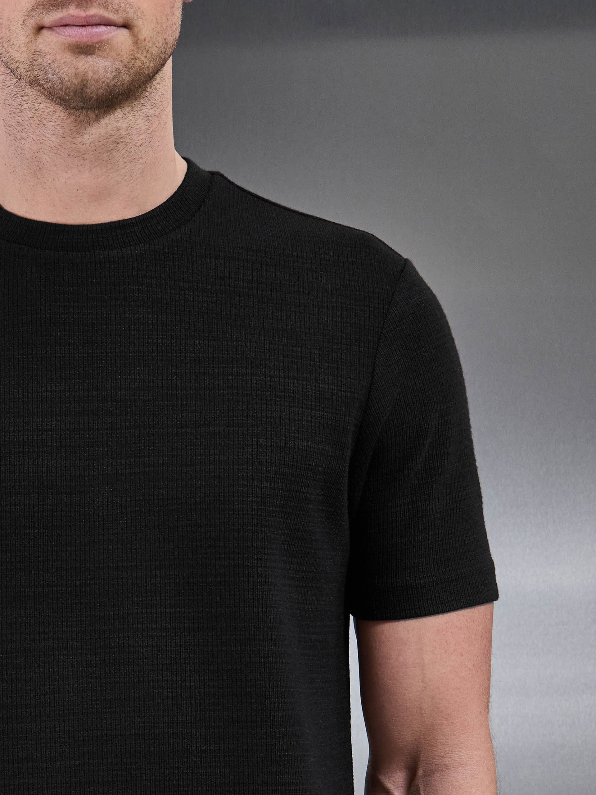 Mens Cavour Textured T-Shirt in Black