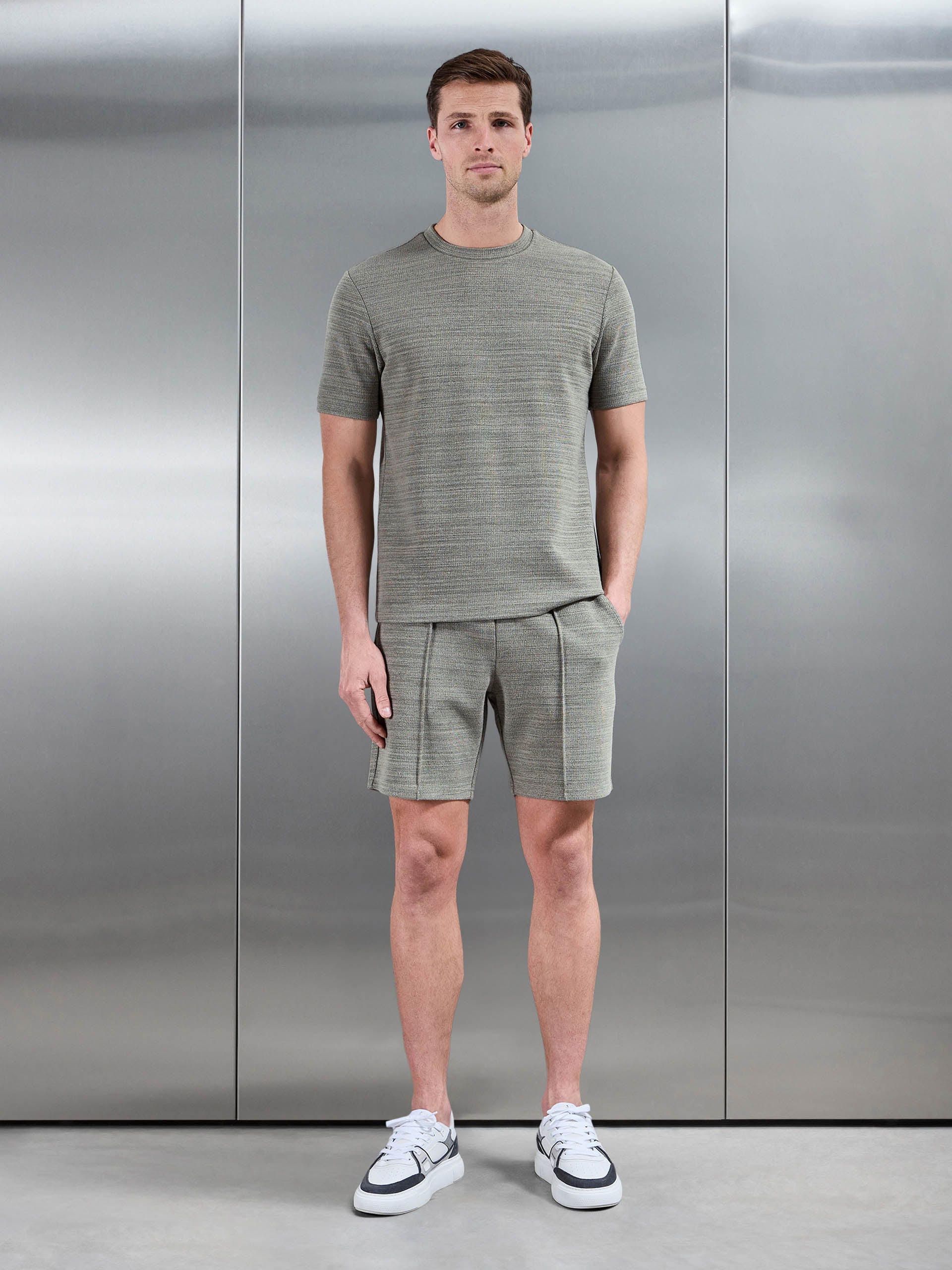 Mens Cavour Textured T-Shirt in Olive