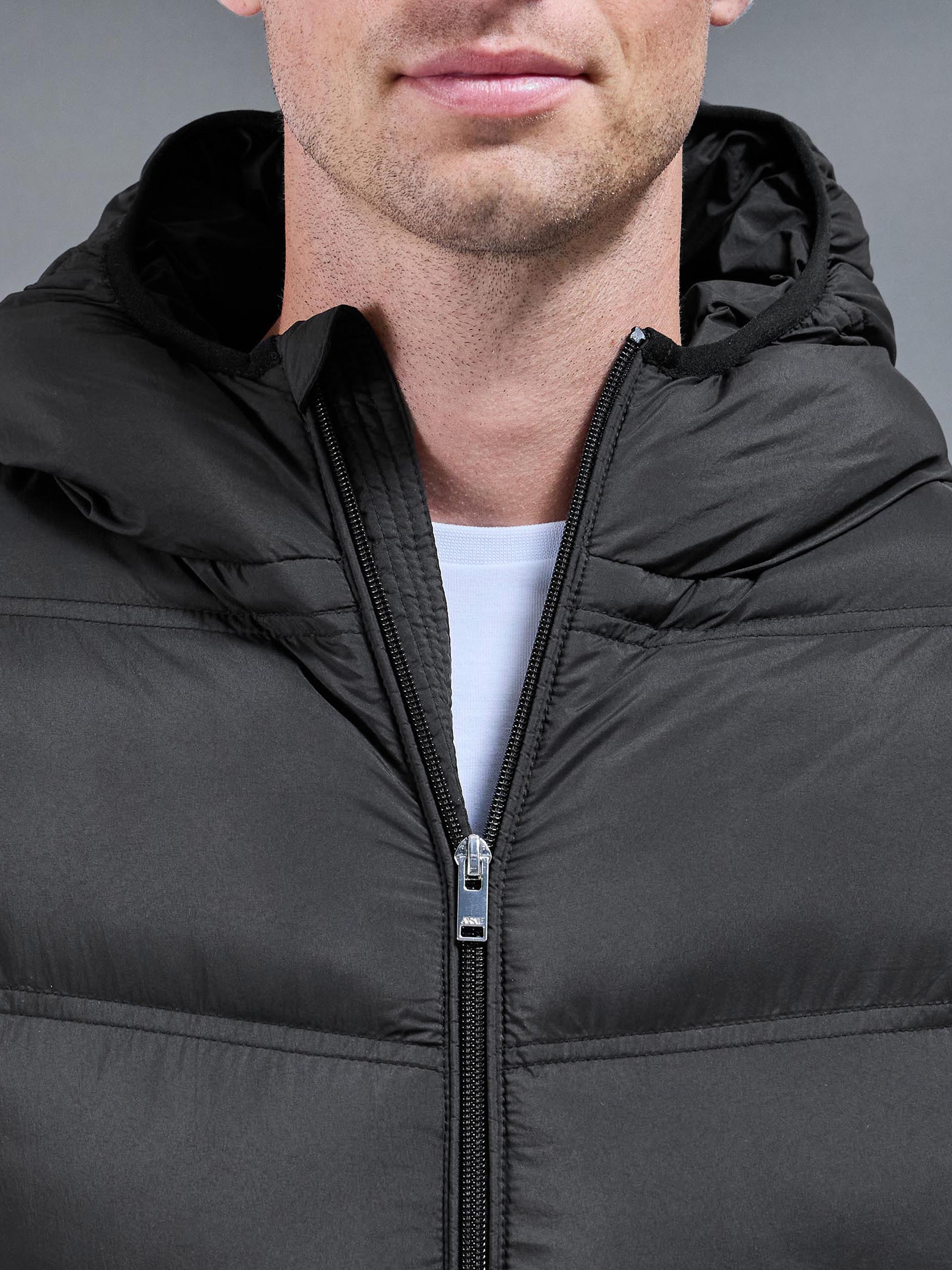 Mens Chevron Puffer Jacket in Black