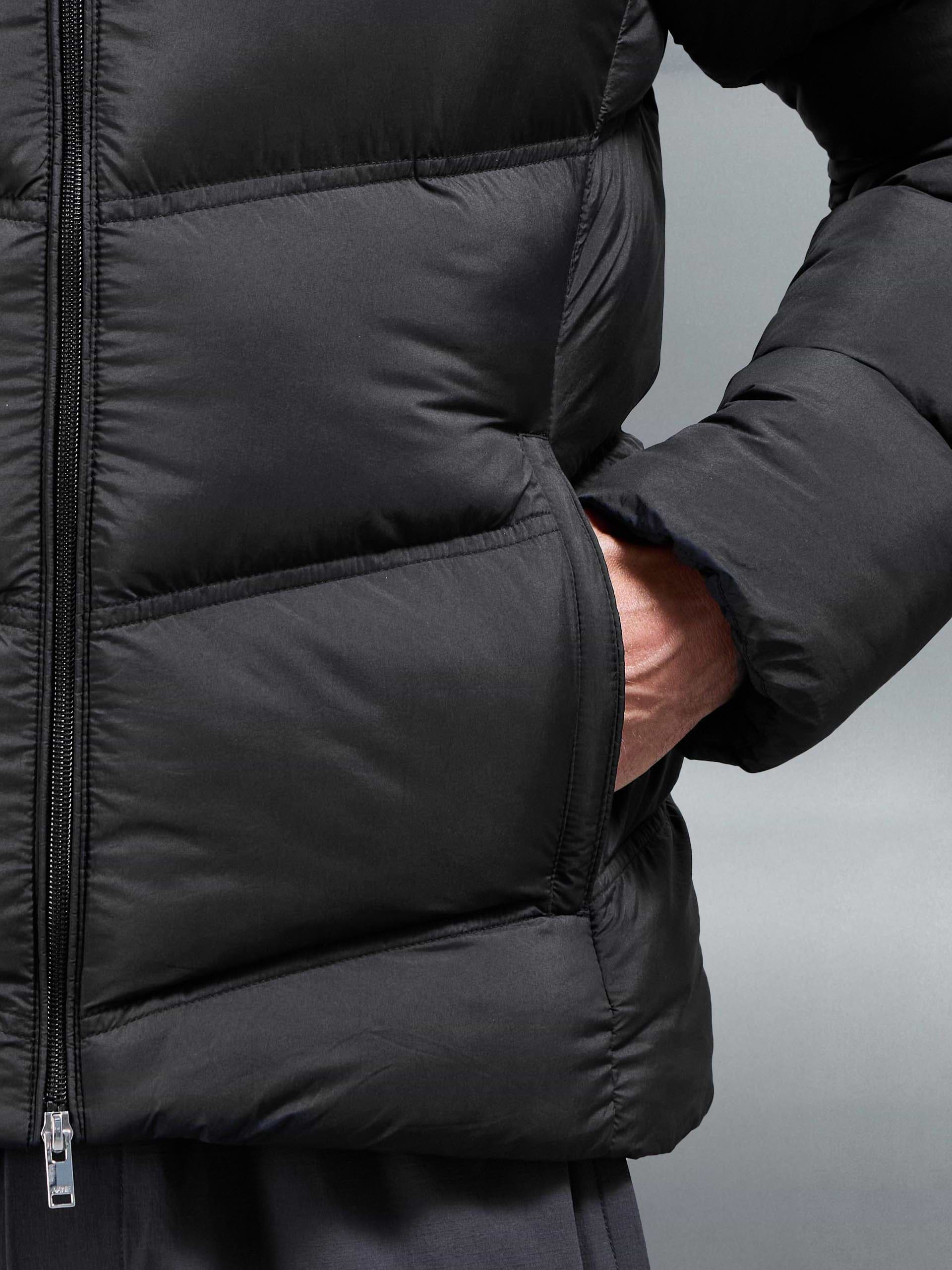 Chevron Puffer Jacket in Black