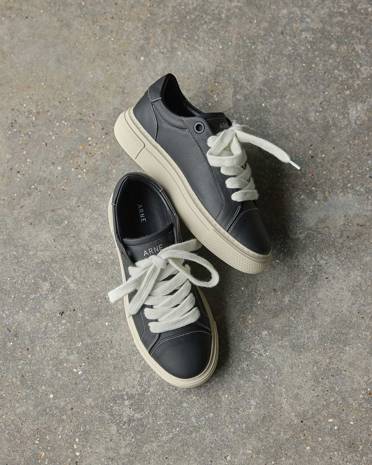 Mens Chunky Essential Trainer in Black