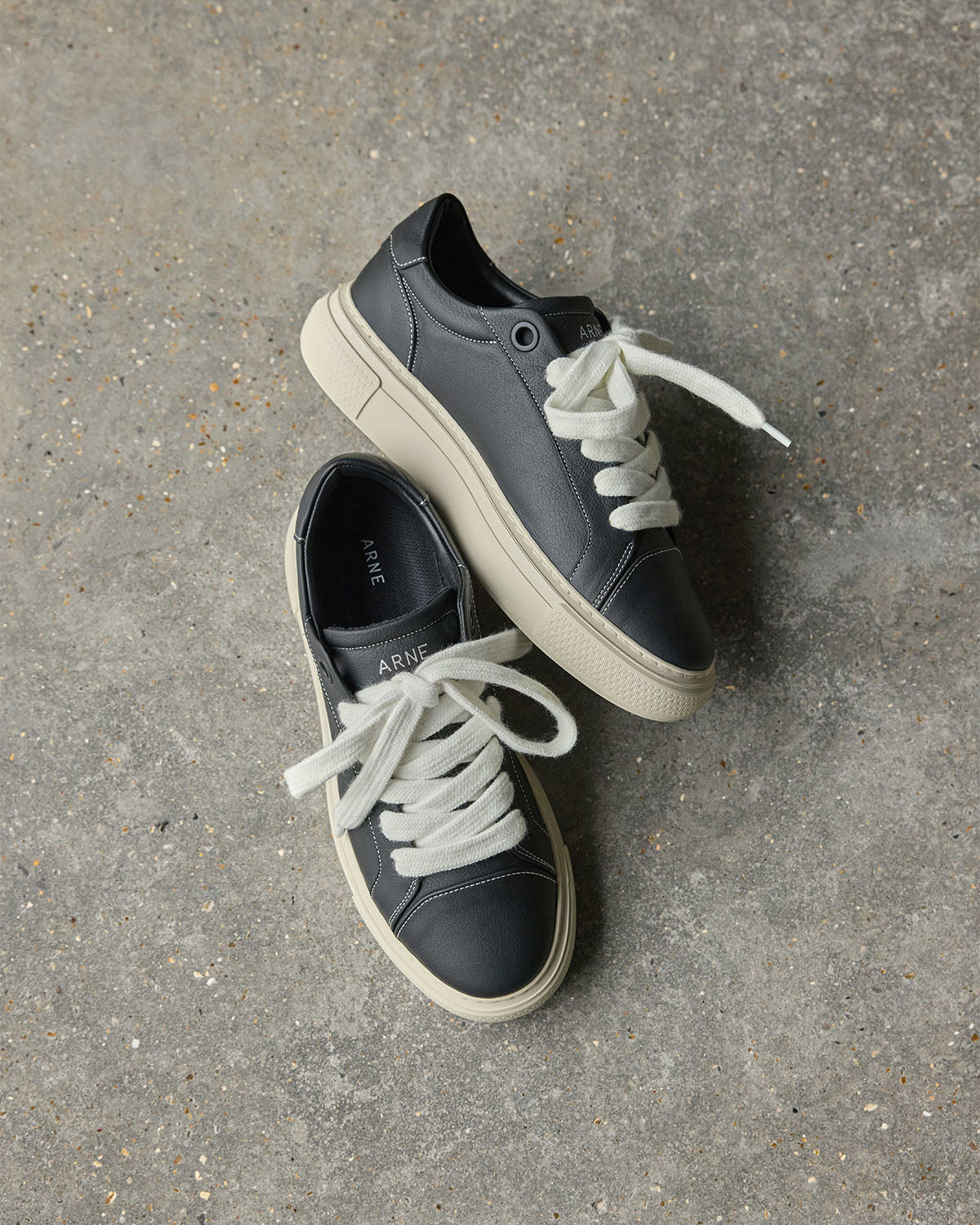 Mens Chunky Essential Trainer in Black