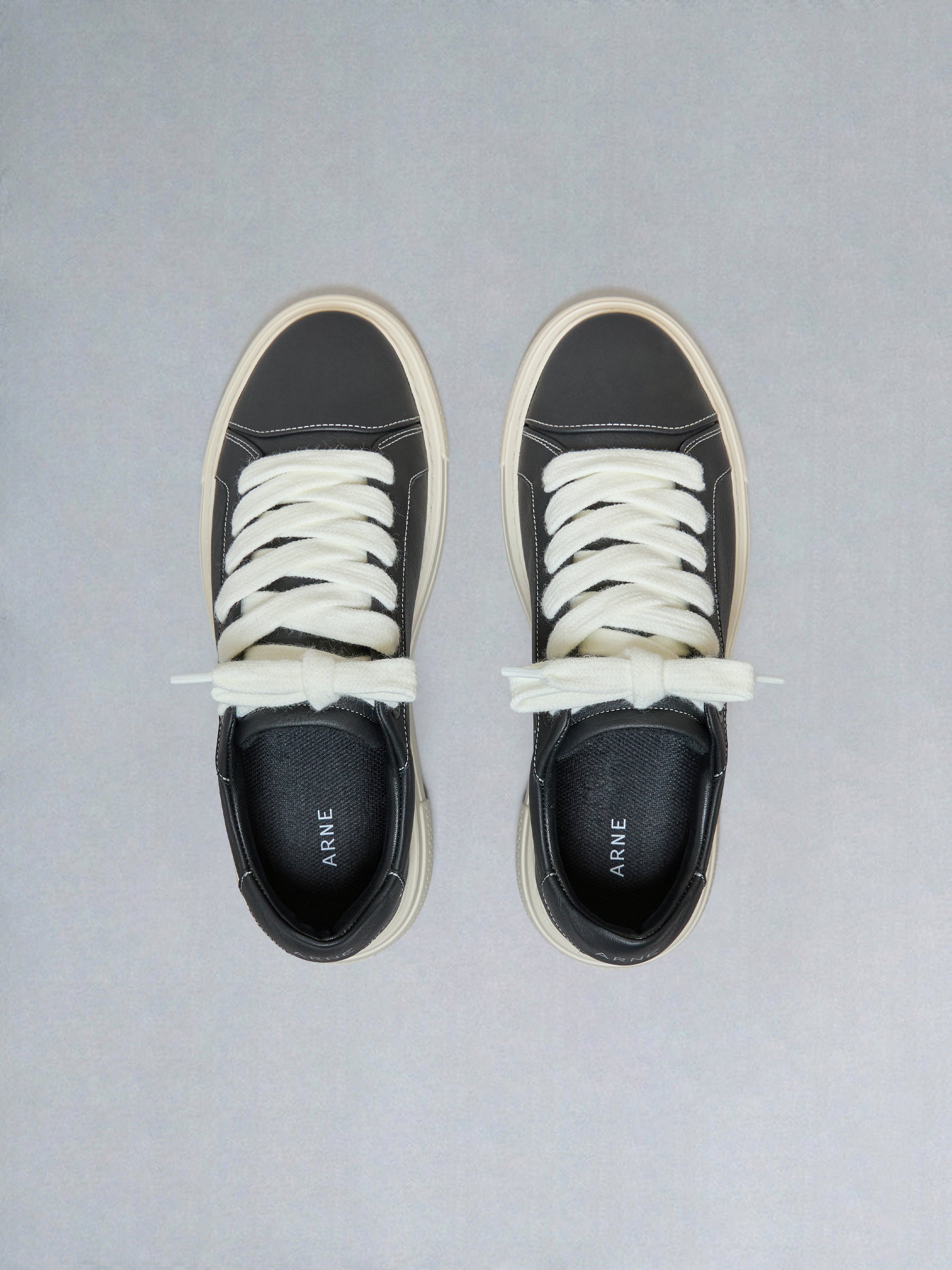 Mens Chunky Essential Trainer in Black