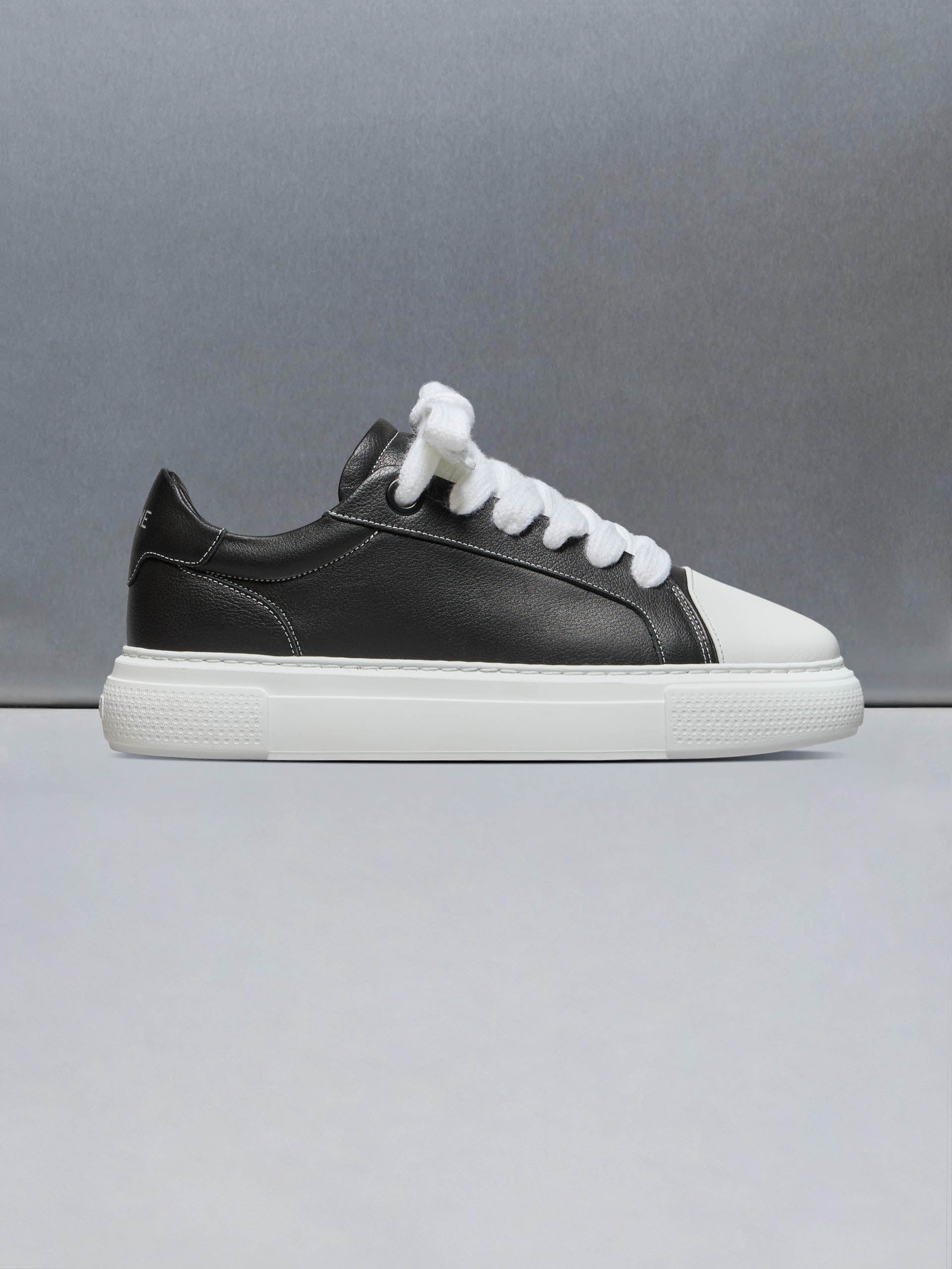 Mens Chunky Essential Trainer in Black White