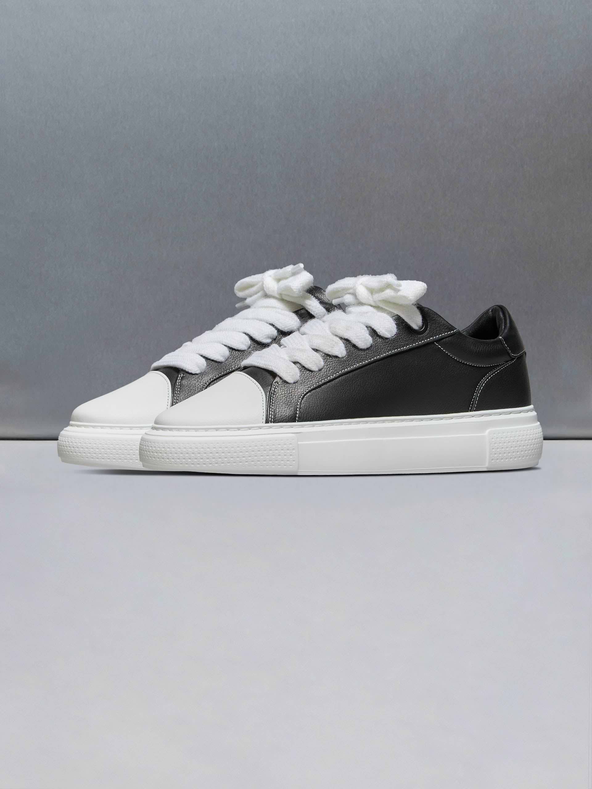 Chunky Essential Trainer in Black White
