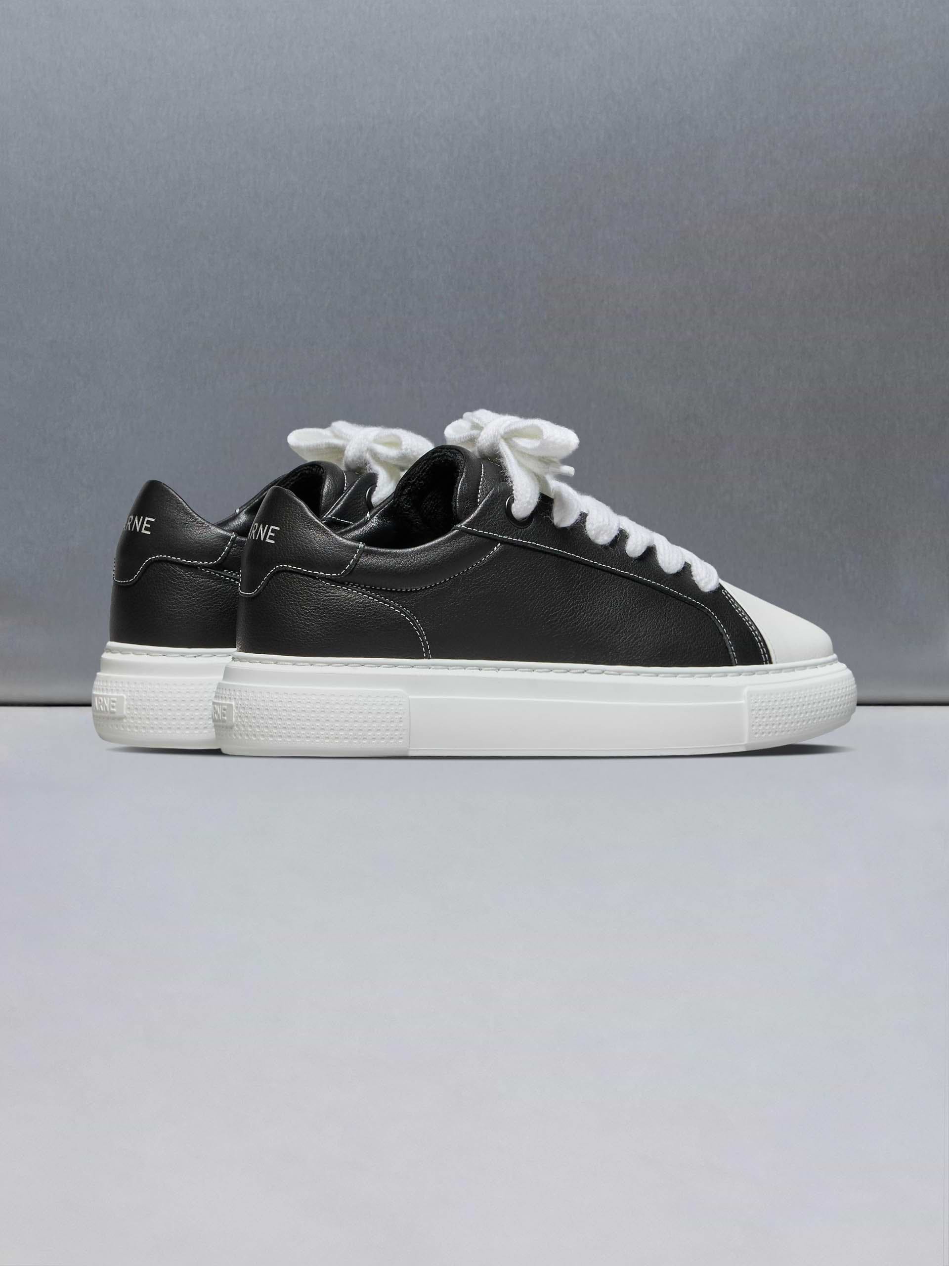Chunky Essential Trainer in Black White