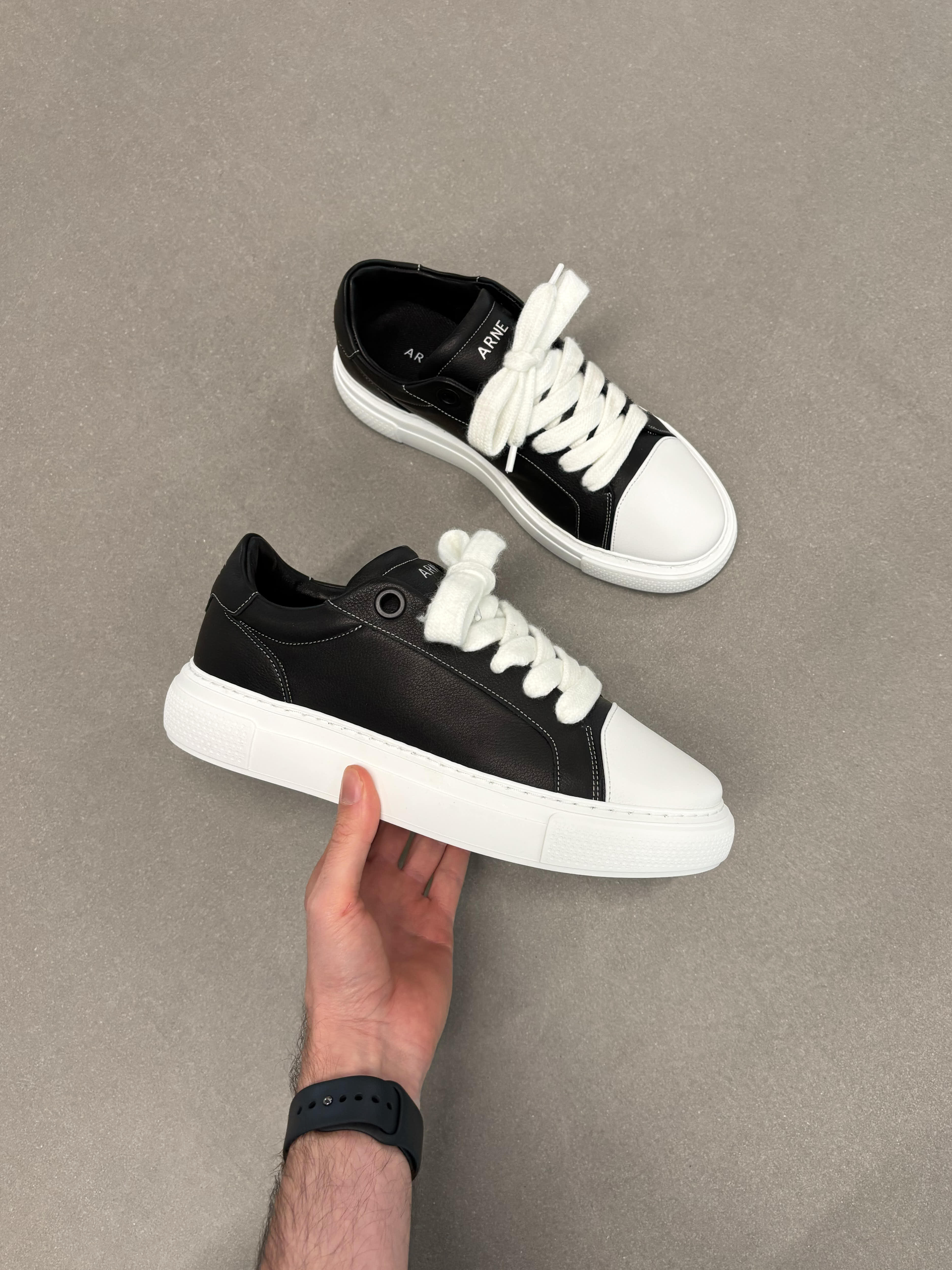 Mens Chunky Essential Trainer in Black White