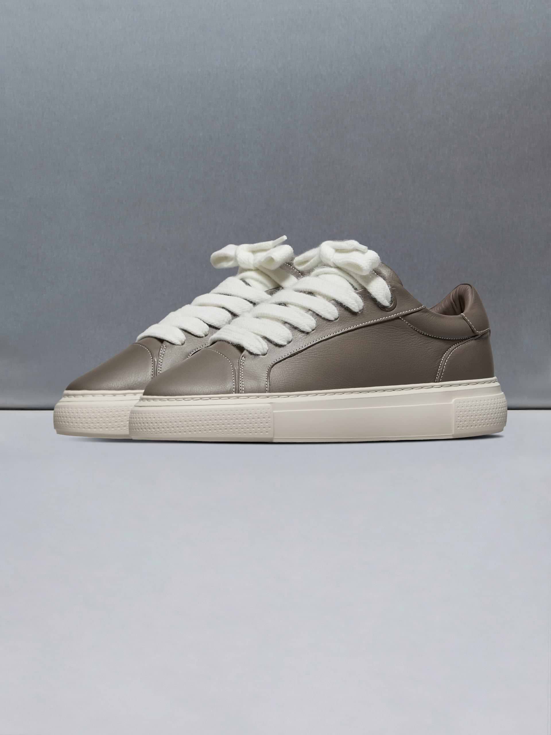 Chunky Essential Trainer in Brown