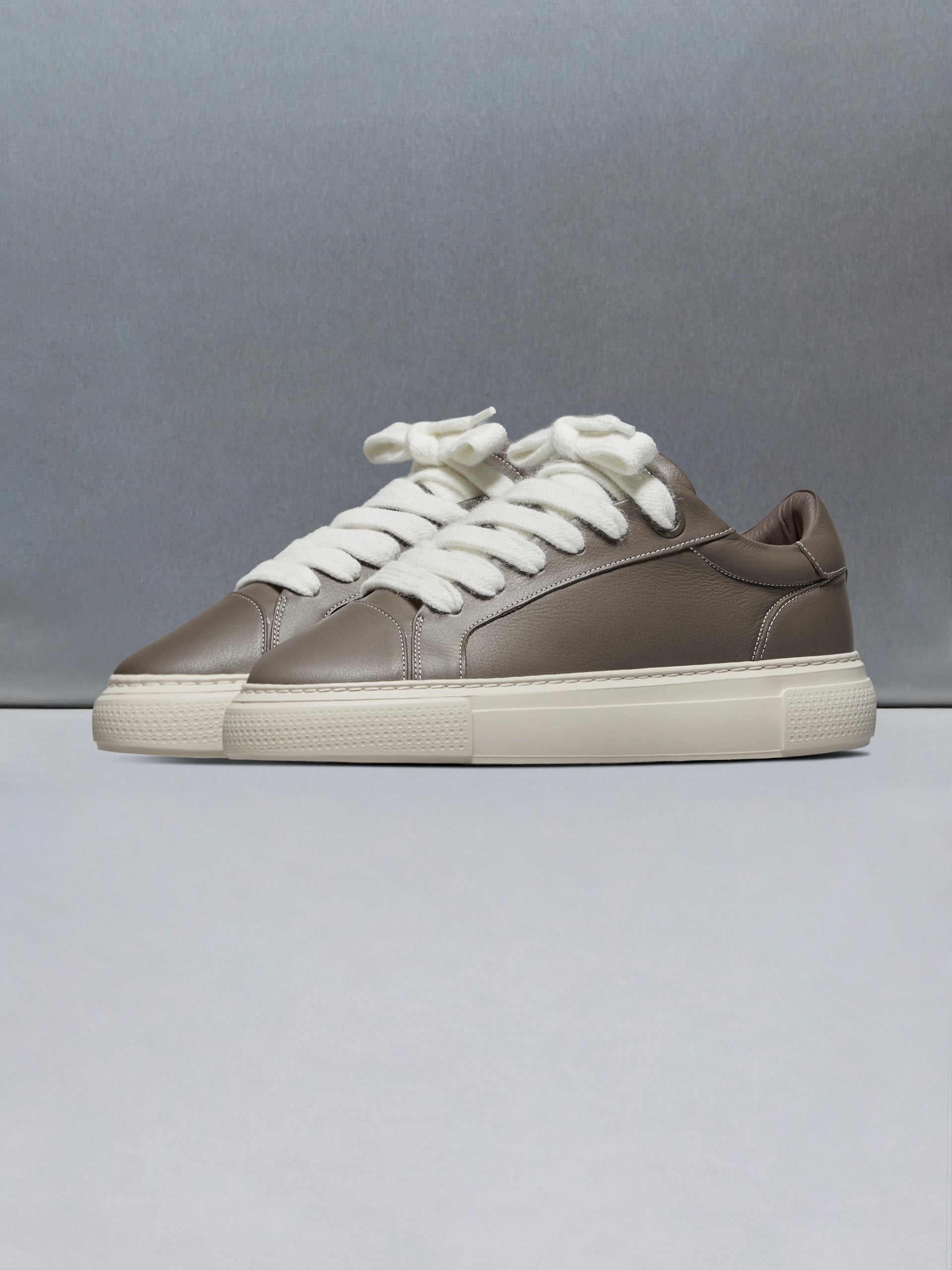 Mens Chunky Essential Trainer in Brown