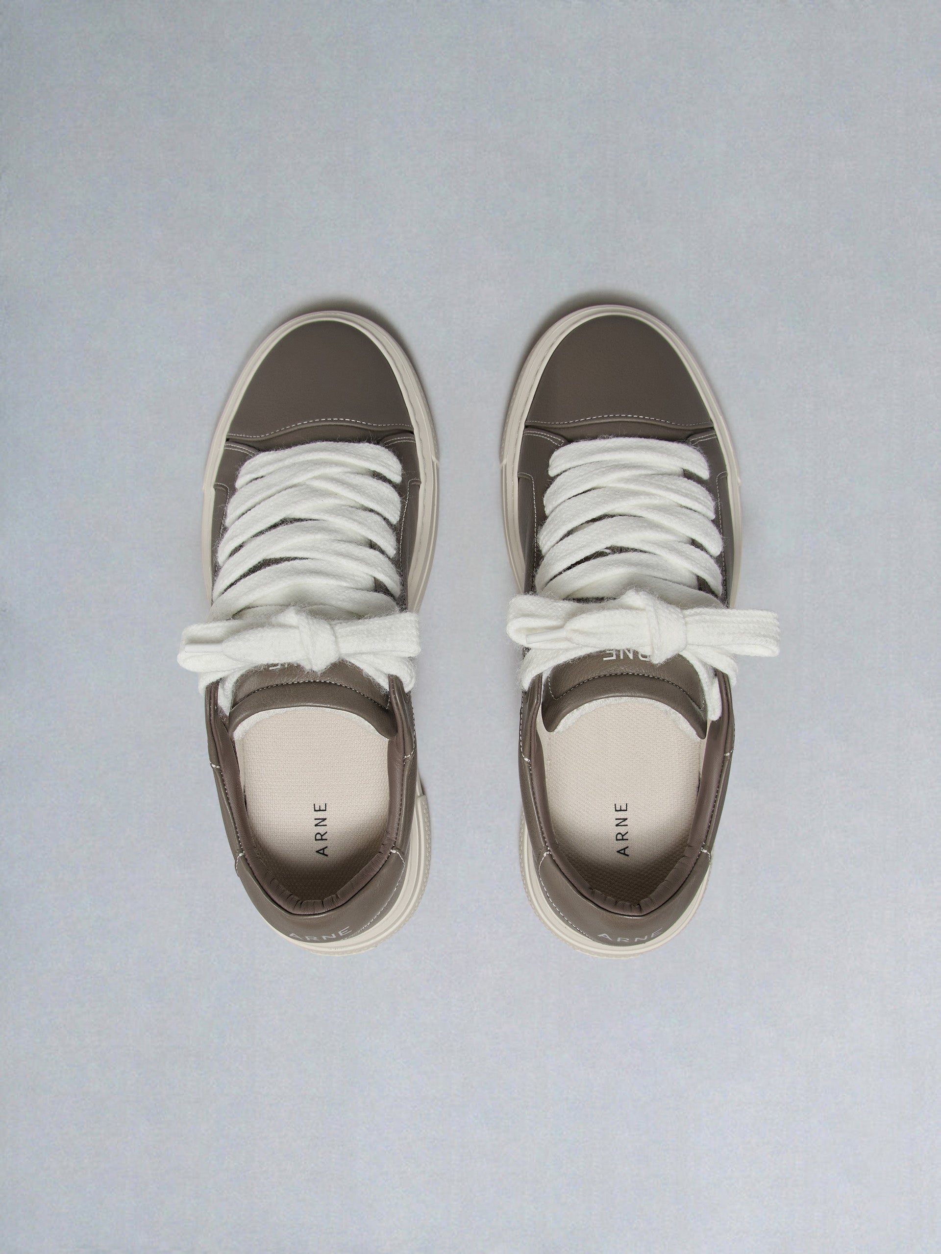 Mens Chunky Essential Trainer in Brown