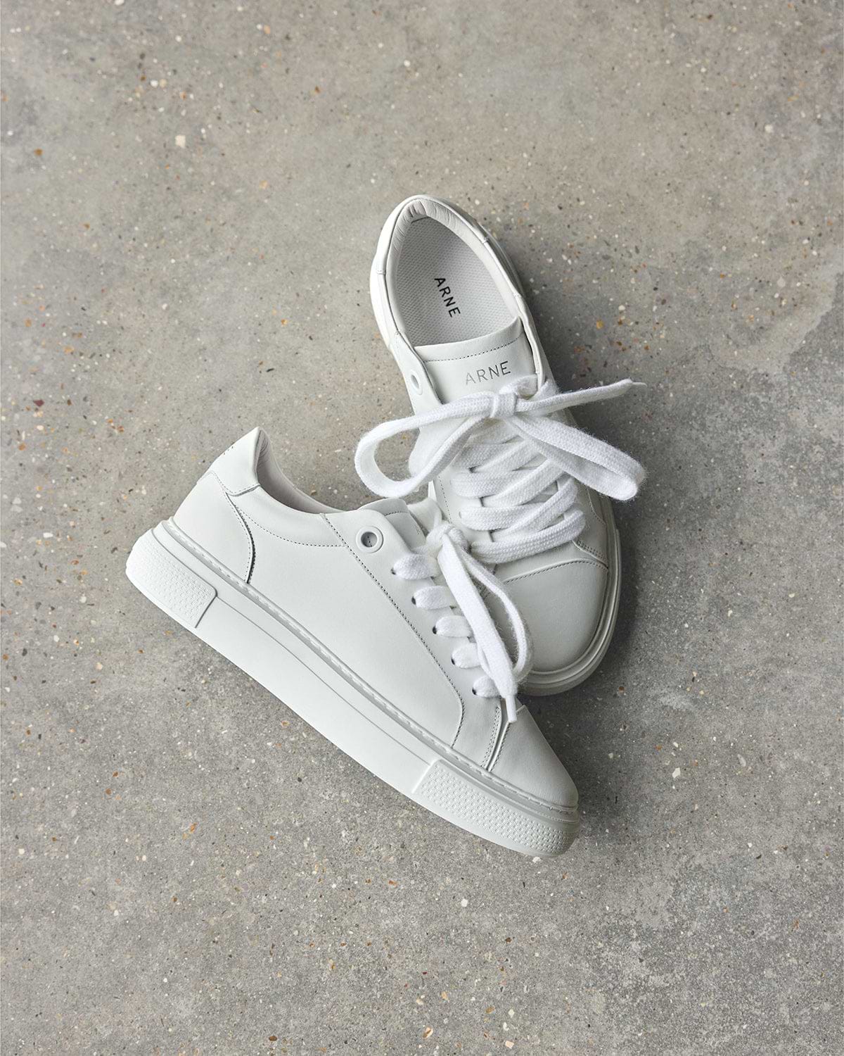 Chunky Essential Trainer in Triple White