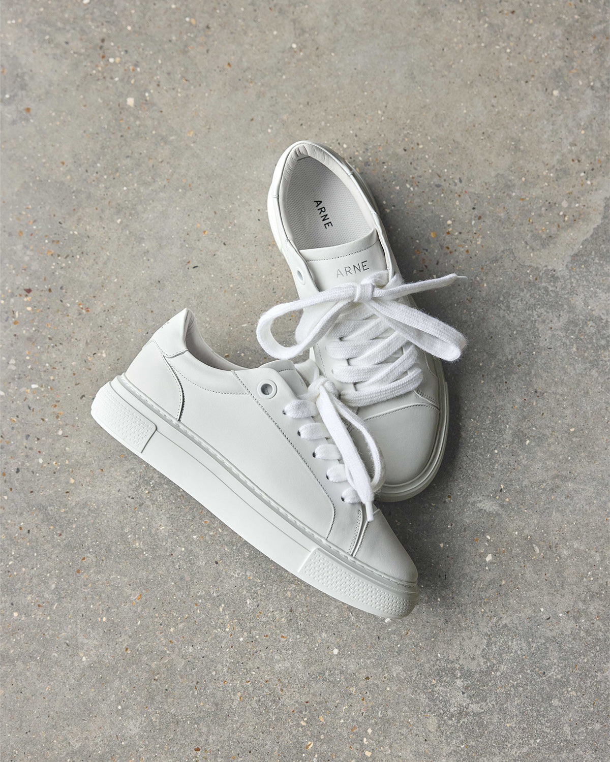 Mens Chunky Essential Trainer in Triple White