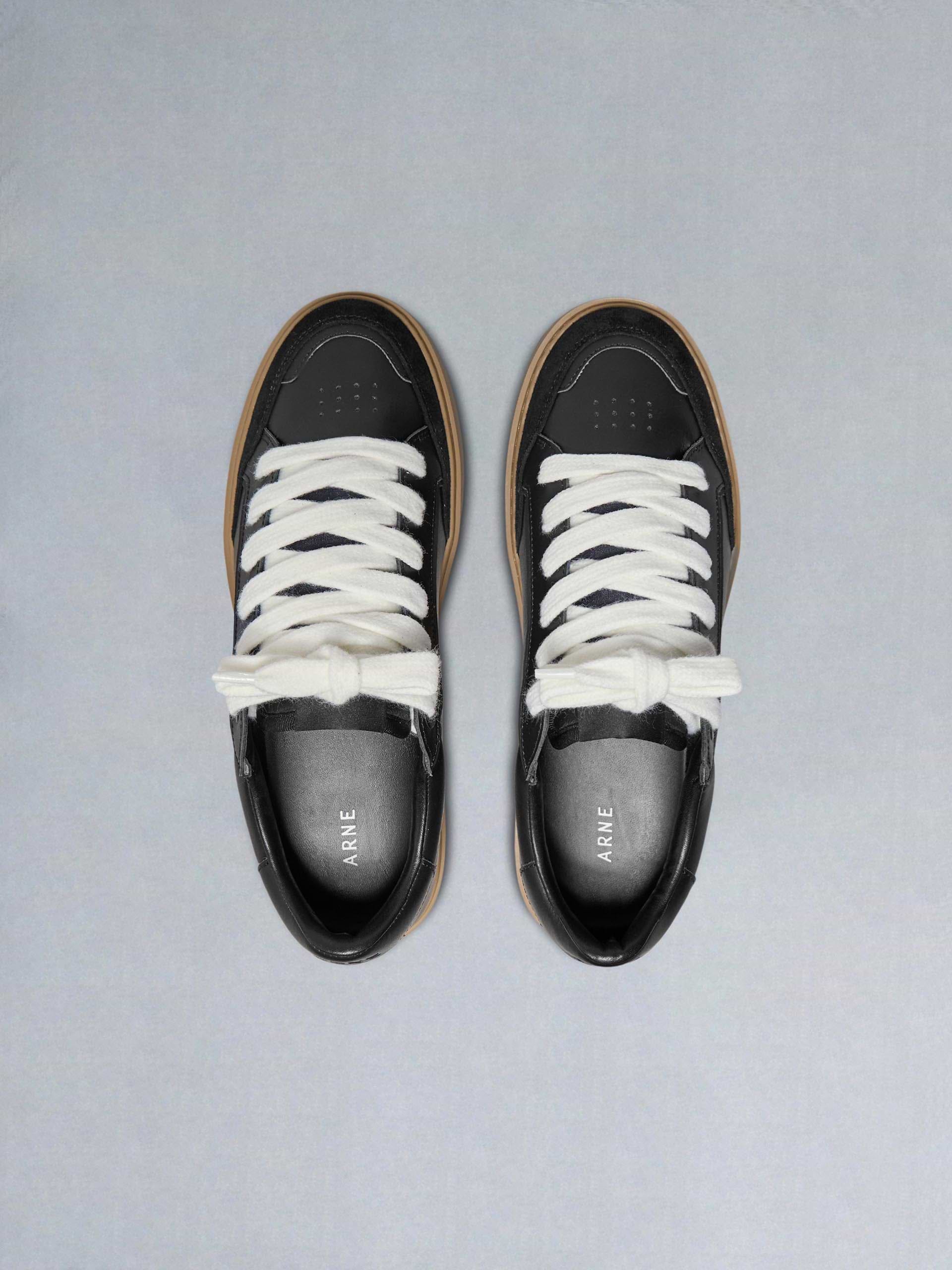 Chunky Mid Essential Leather Trainer in Black