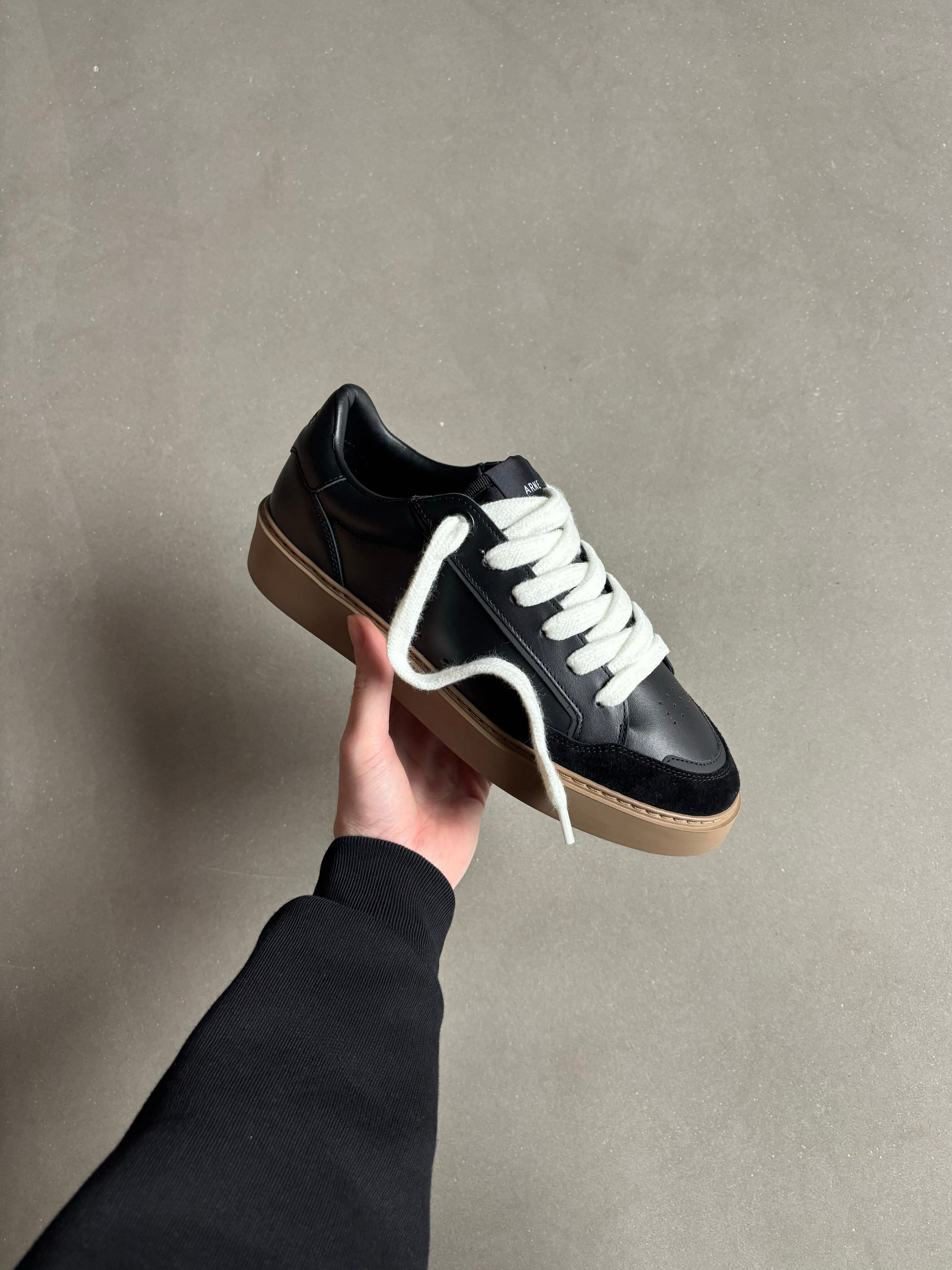 Mens Chunky Mid Essential Leather Trainer in Black