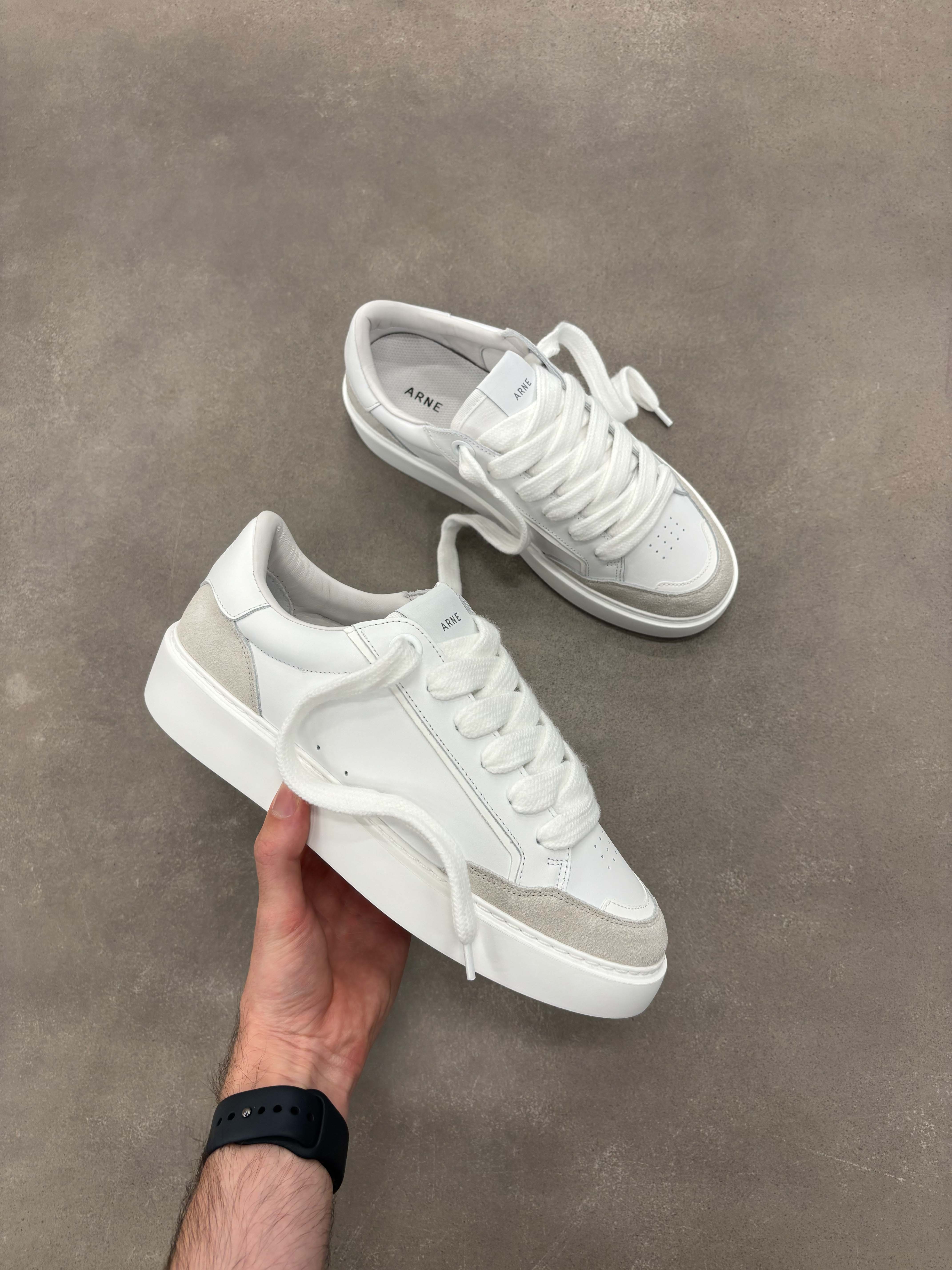 Mens Chunky Mid Essential Leather Trainer in White Grey