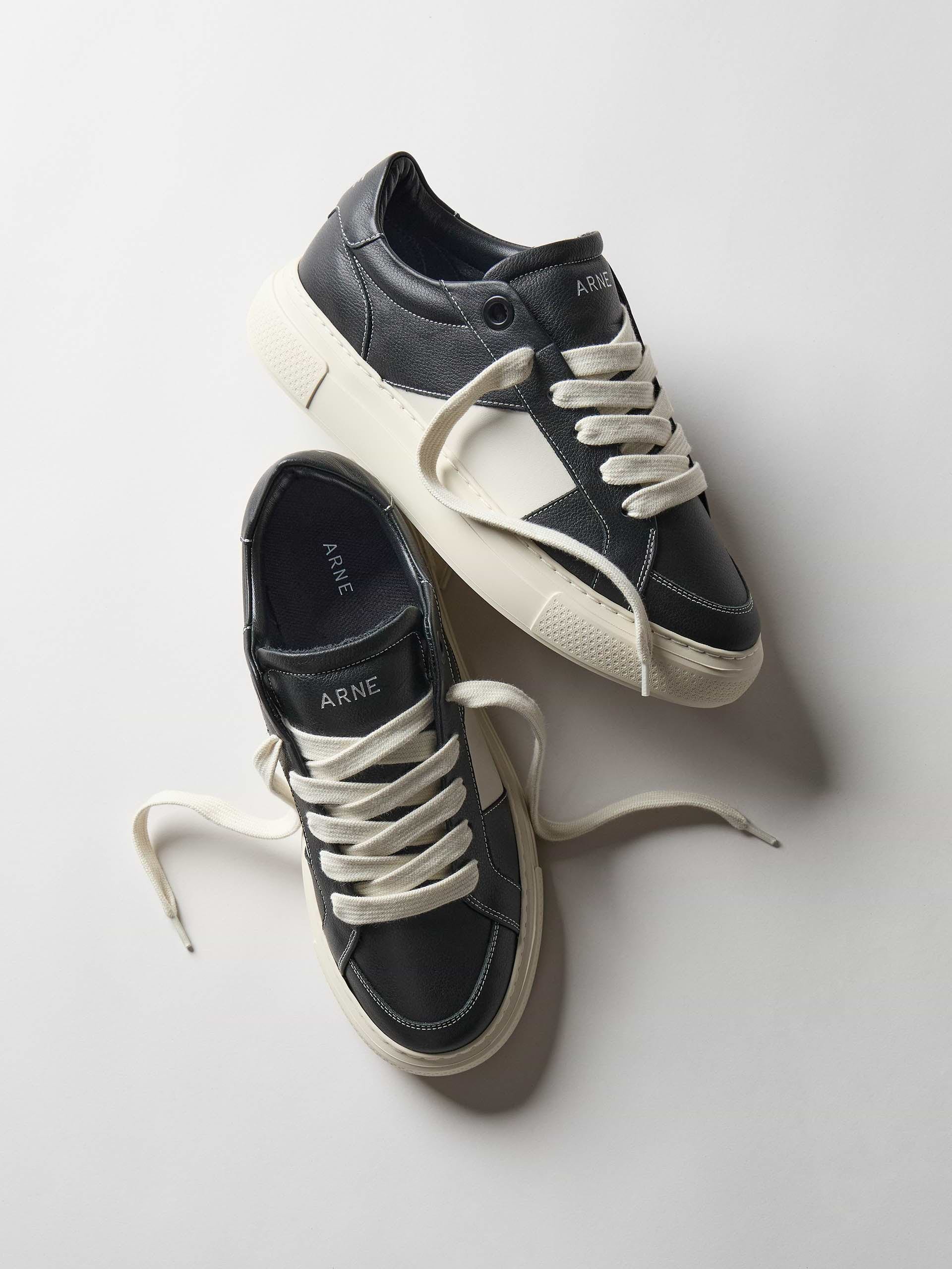 Chunky Stripe Essential Trainer in Black White