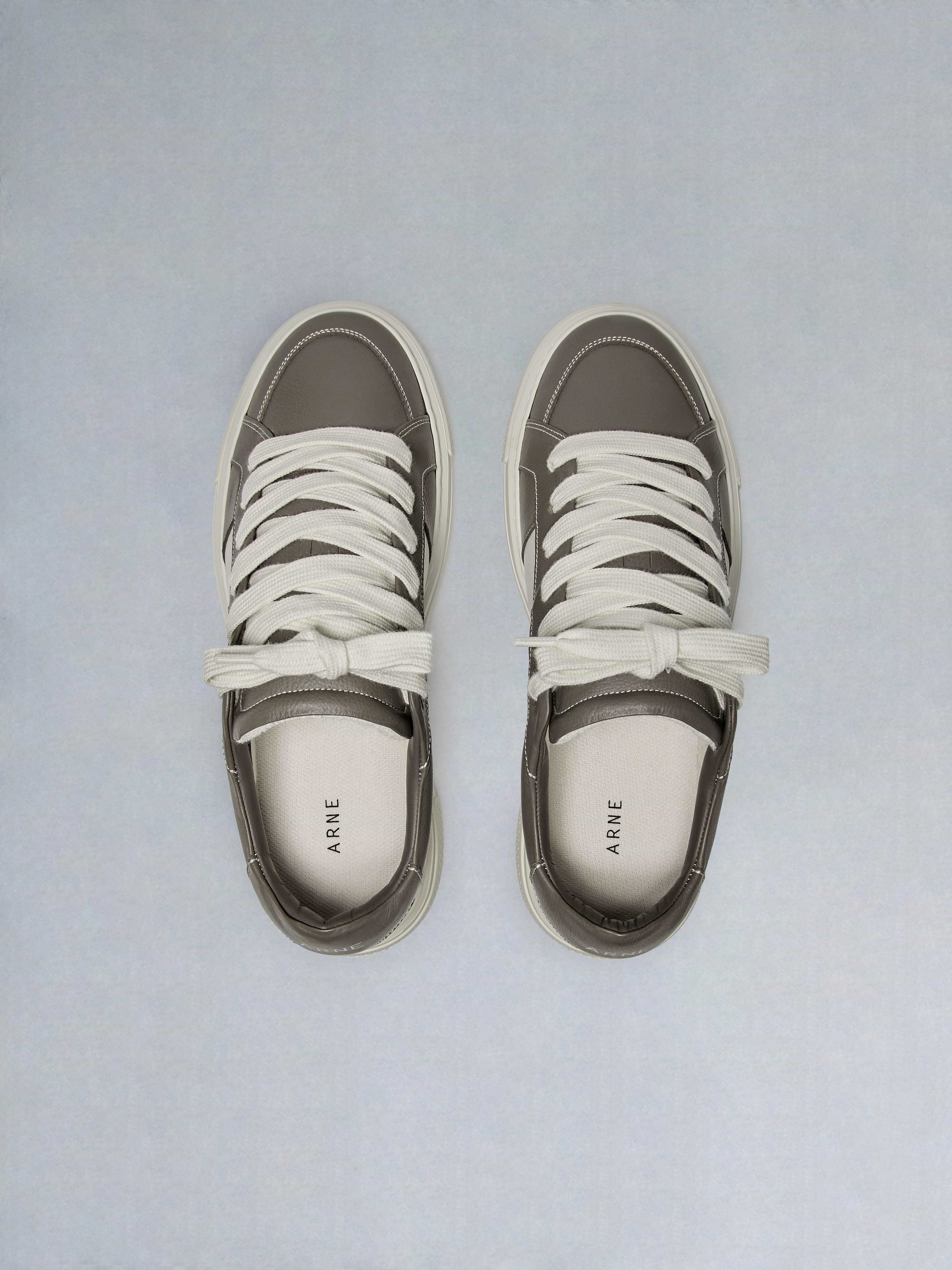 Chunky Stripe Essential Trainer in Brown