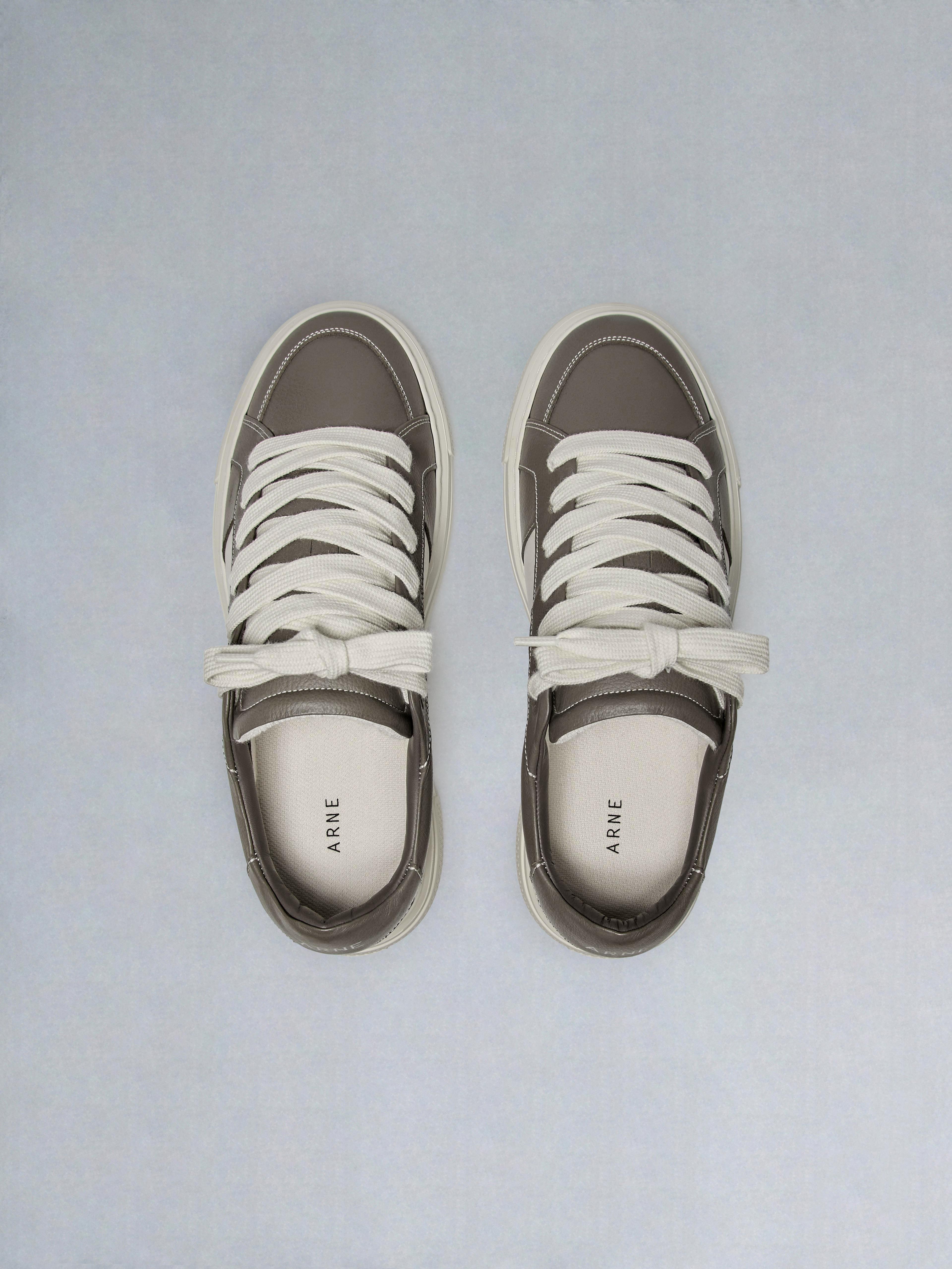 Mens Chunky Stripe Essential Trainer in Brown