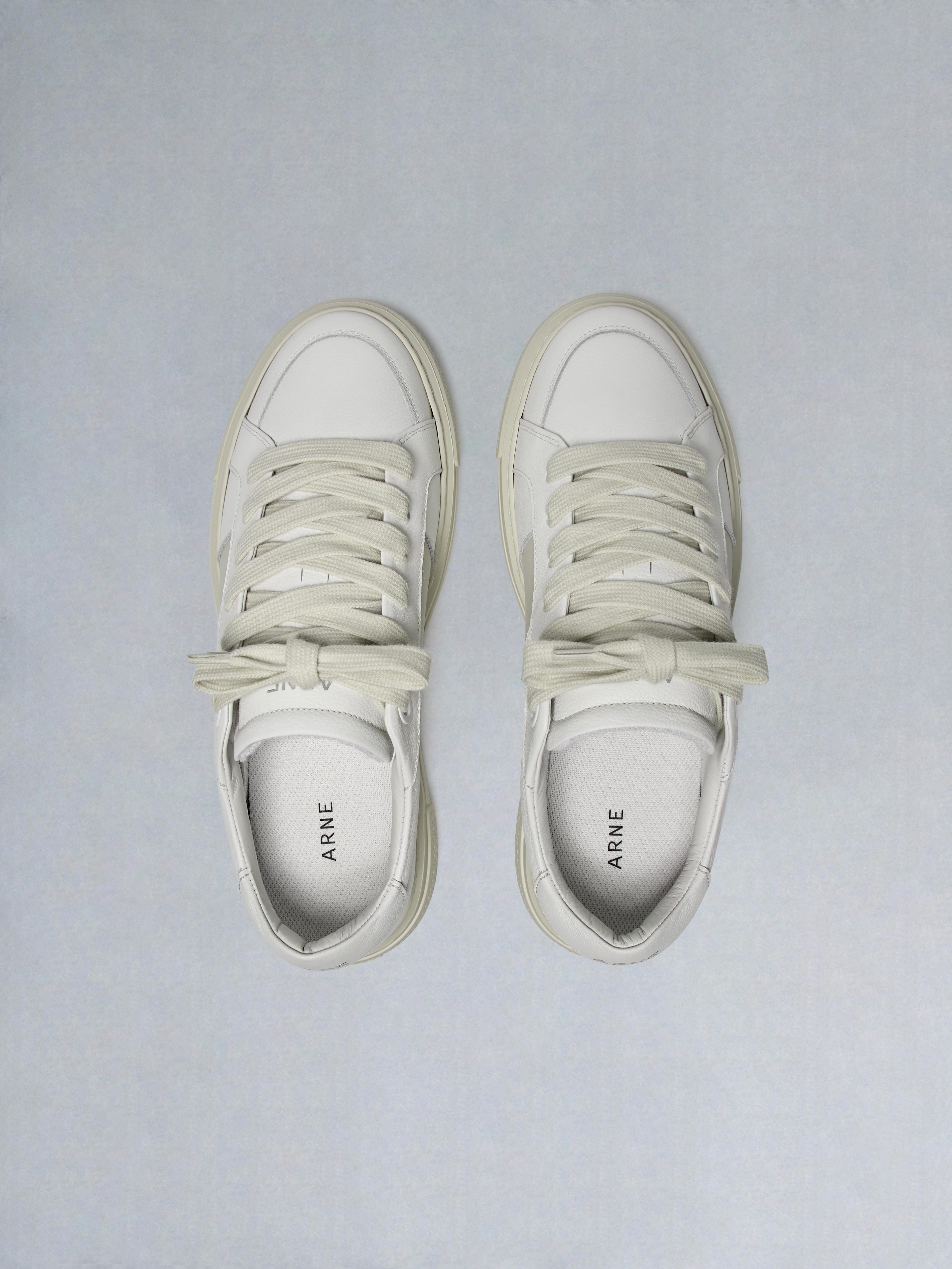 Mens Chunky Stripe Essential Trainer in White
