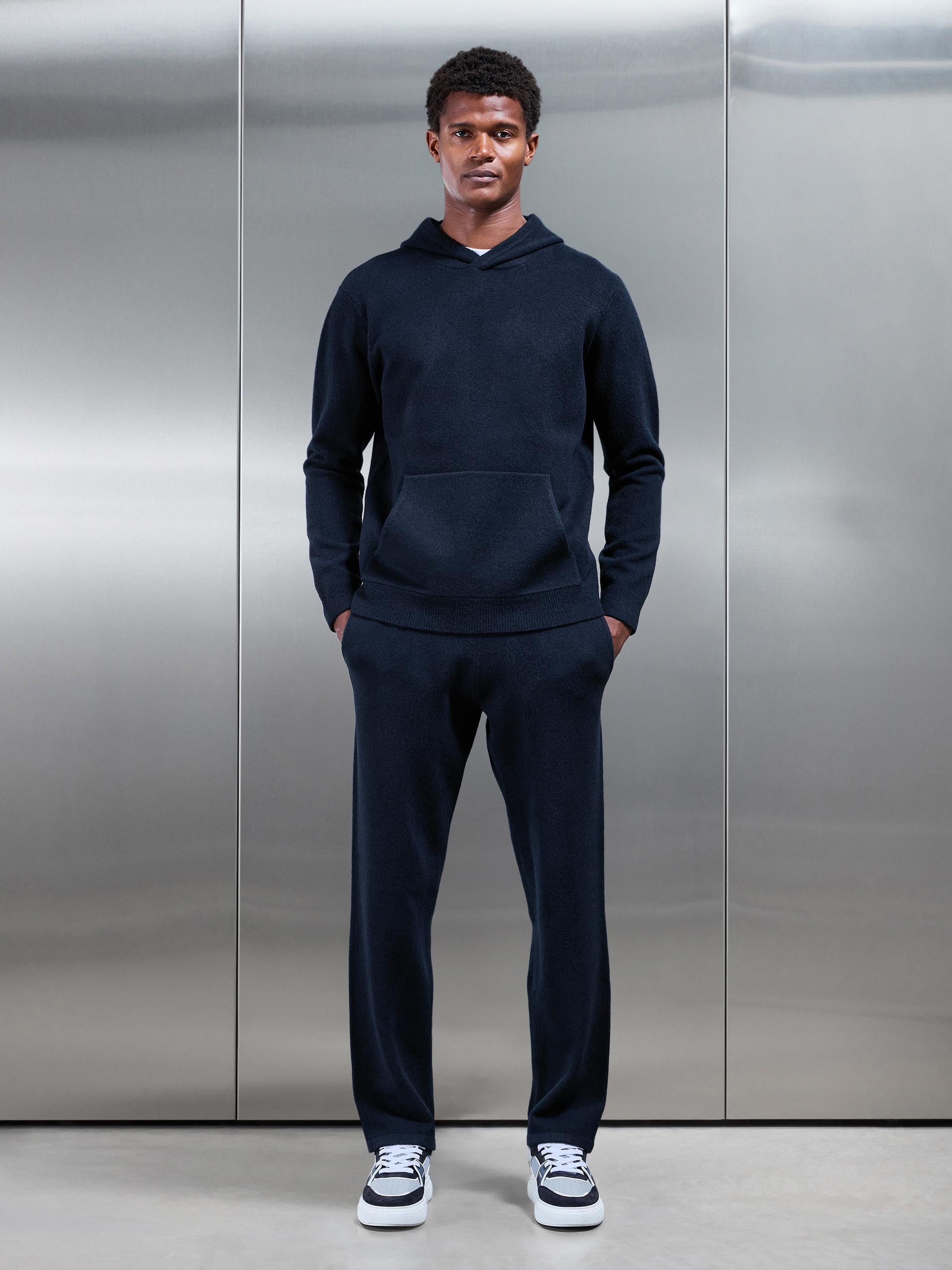 Mens Chunky Wool Straight Leg Jogger in Navy
