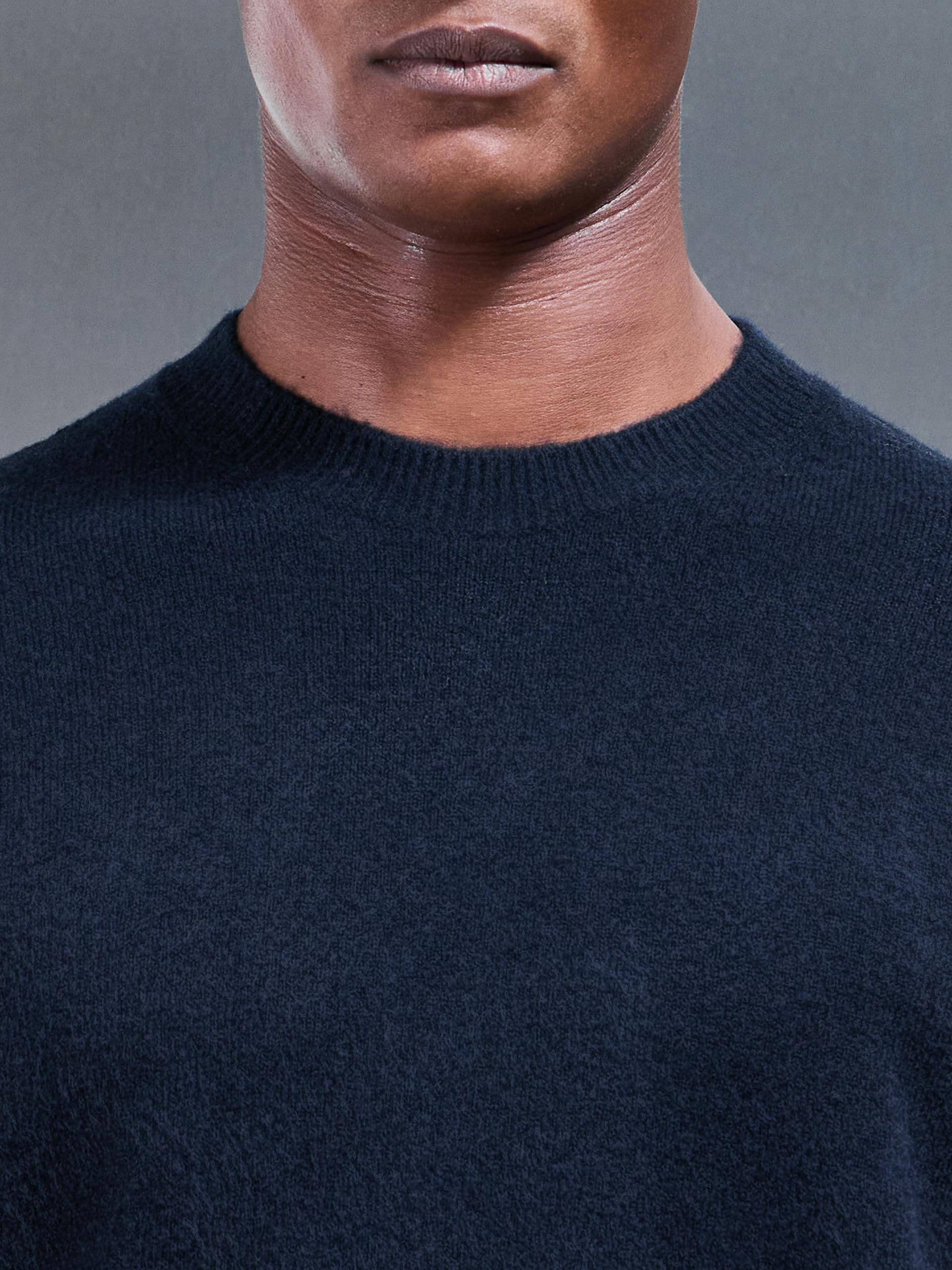 Mens Chunky Wool Sweatshirt in Navy