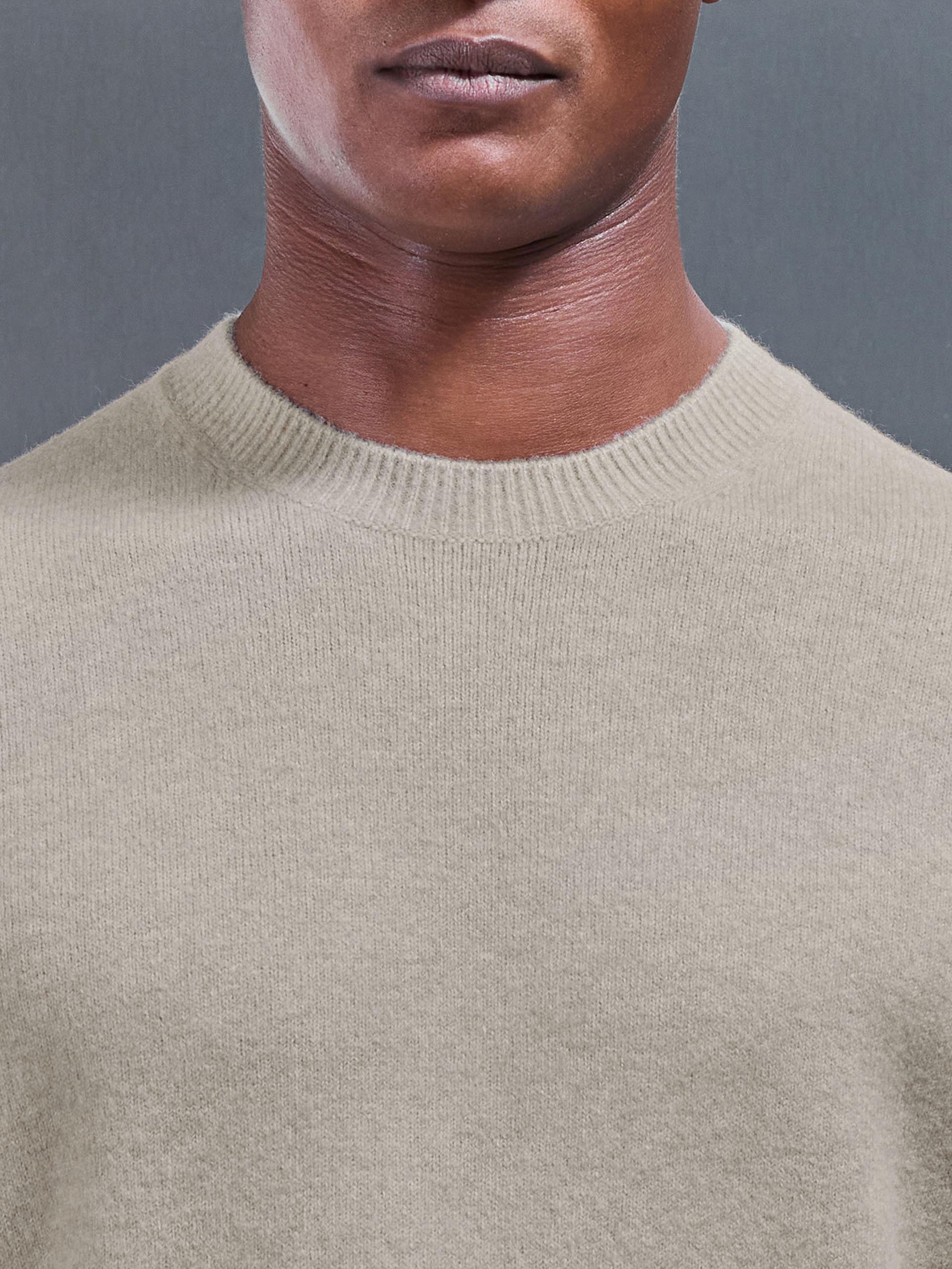 Mens Chunky Wool Sweatshirt in Stone
