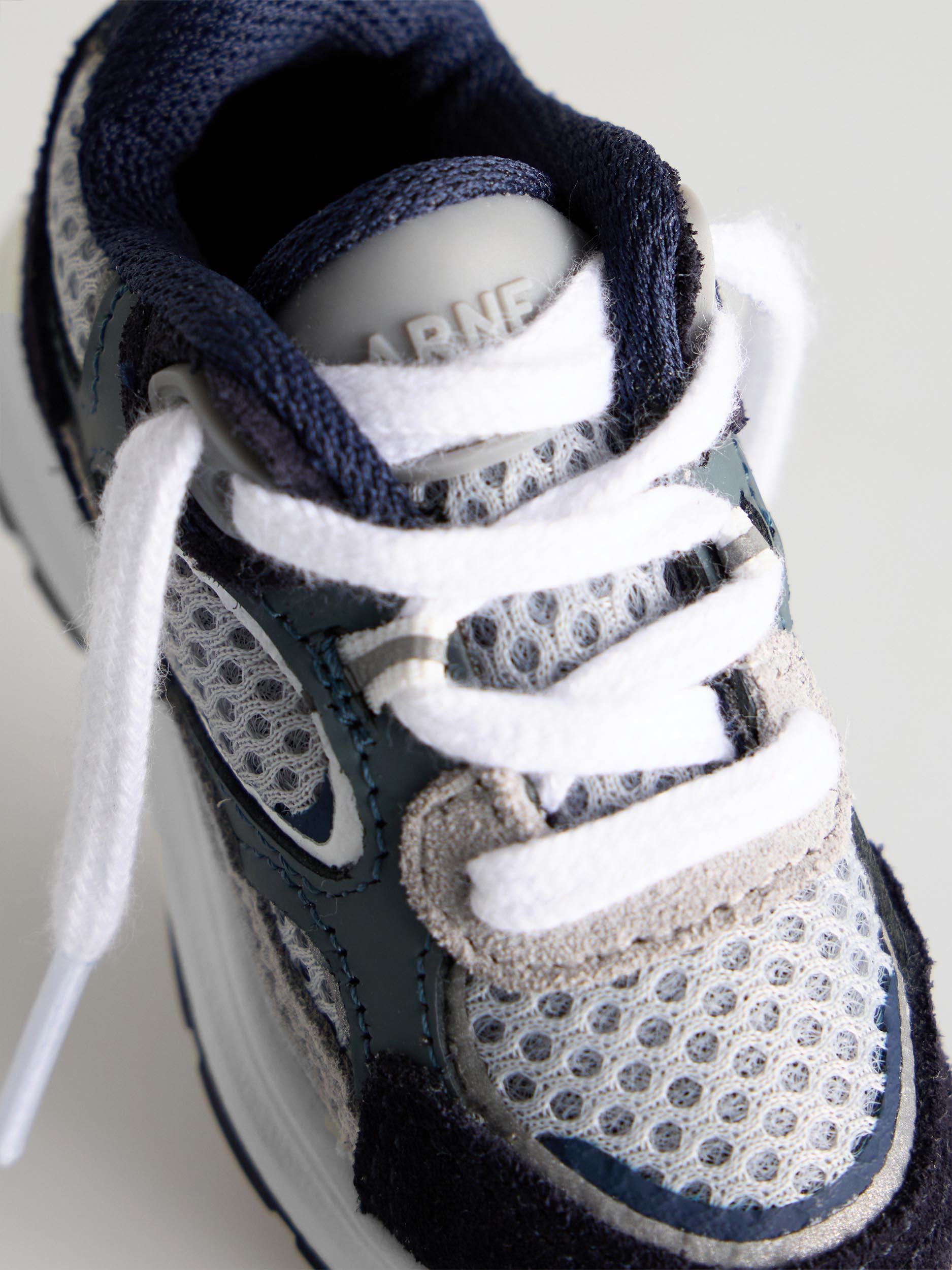 Mens Circuit Trainer Keychain in Air Force Blue