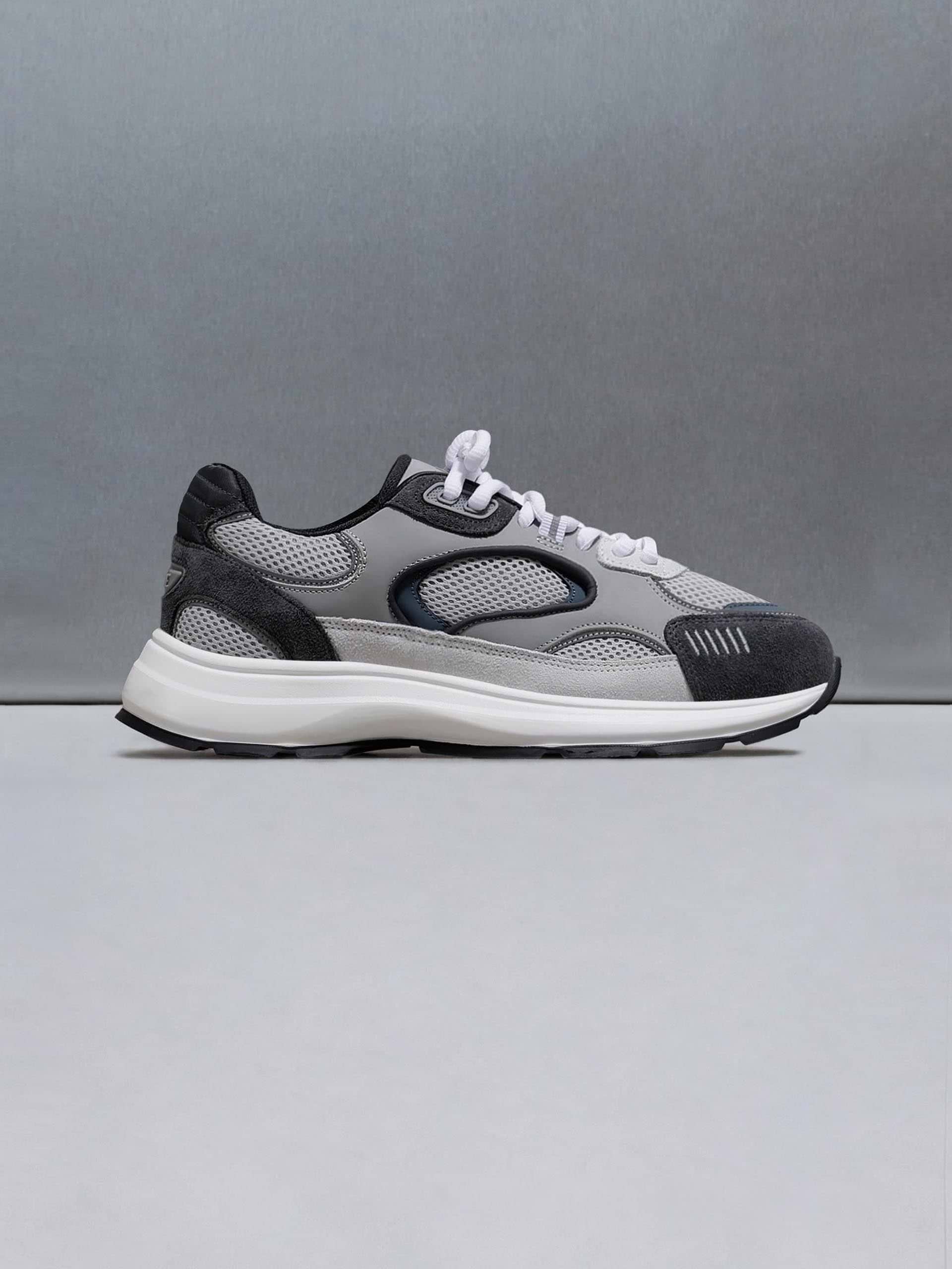 Circuit Trainer in Ocean Grey