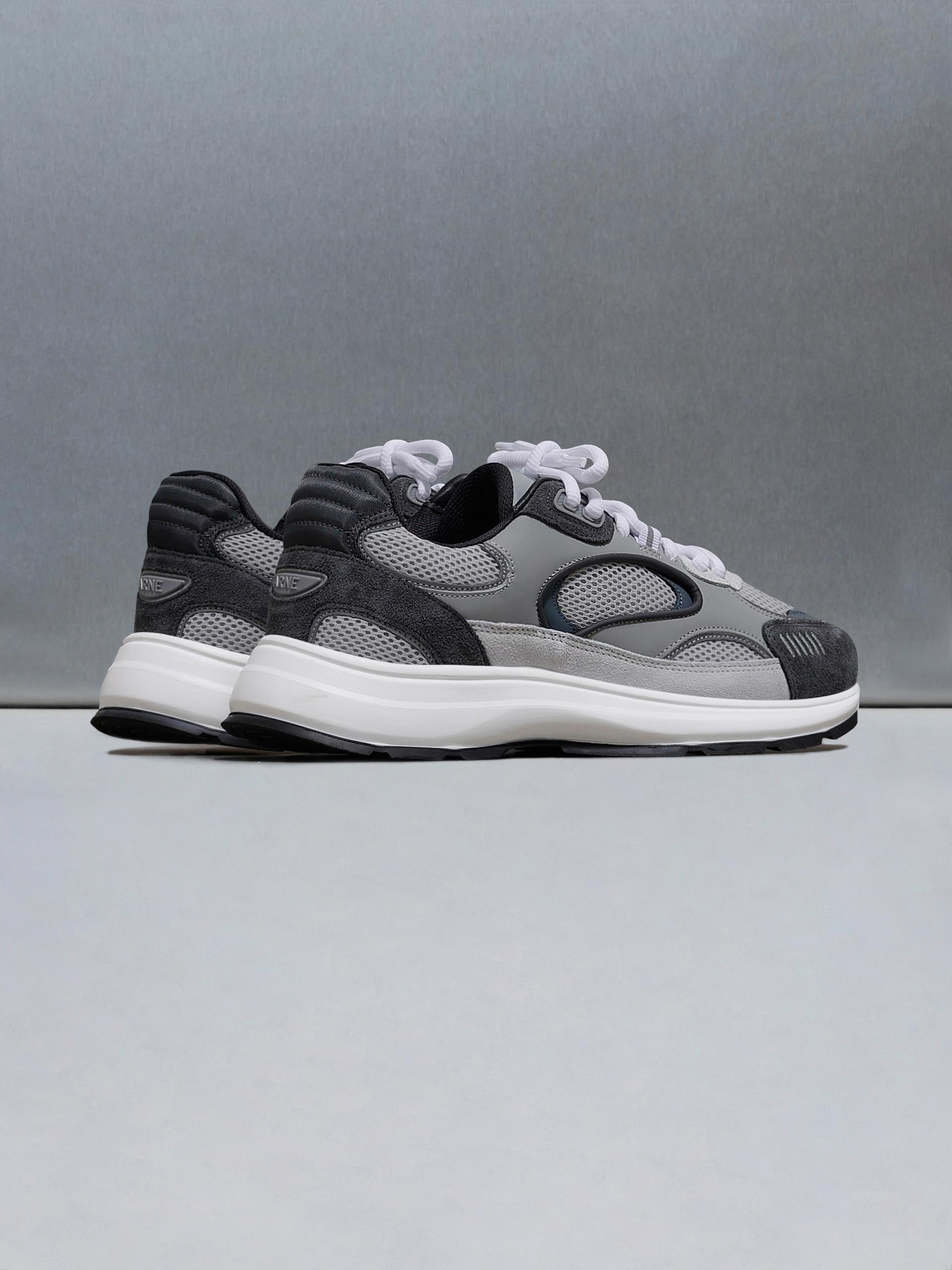Mens Circuit Trainer in Ocean Grey