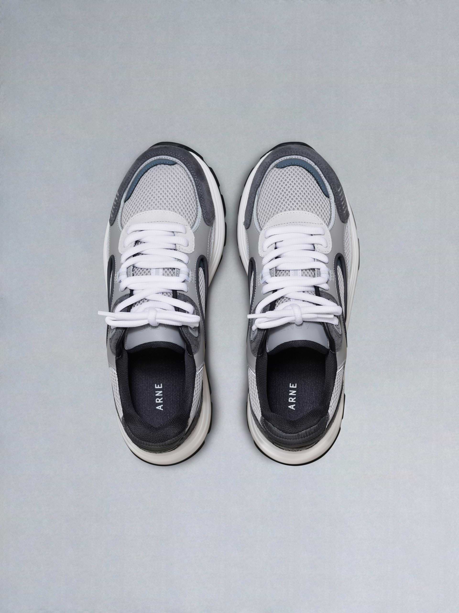 Circuit Trainer in Ocean Grey