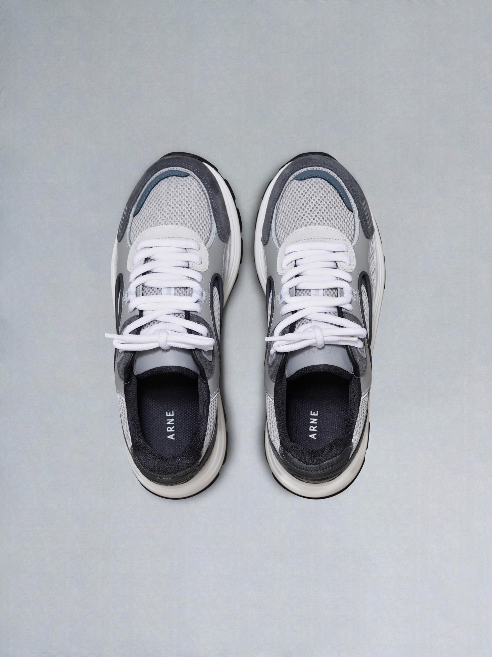 Mens Circuit Trainer in Ocean Grey
