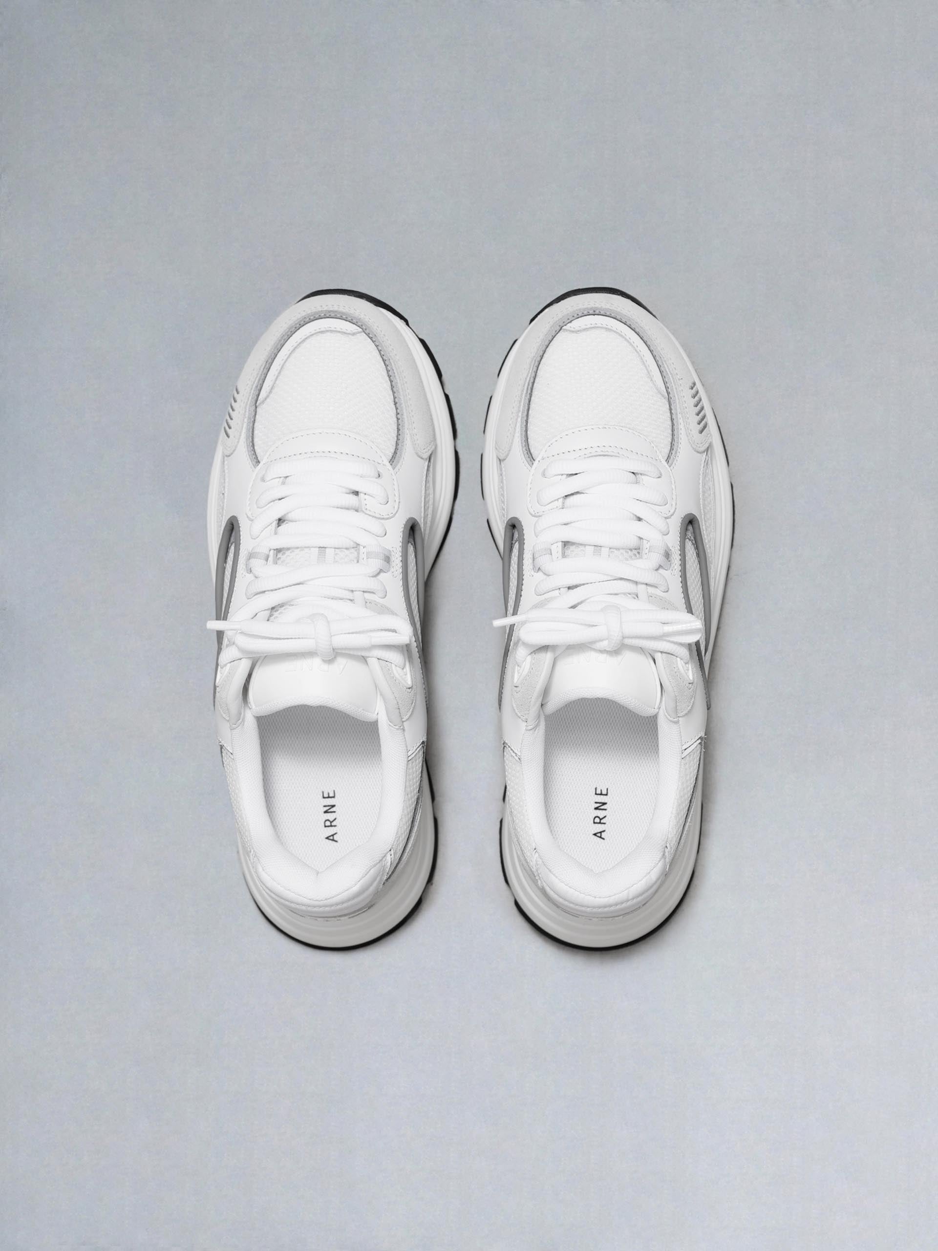 Mens Circuit Trainer in White