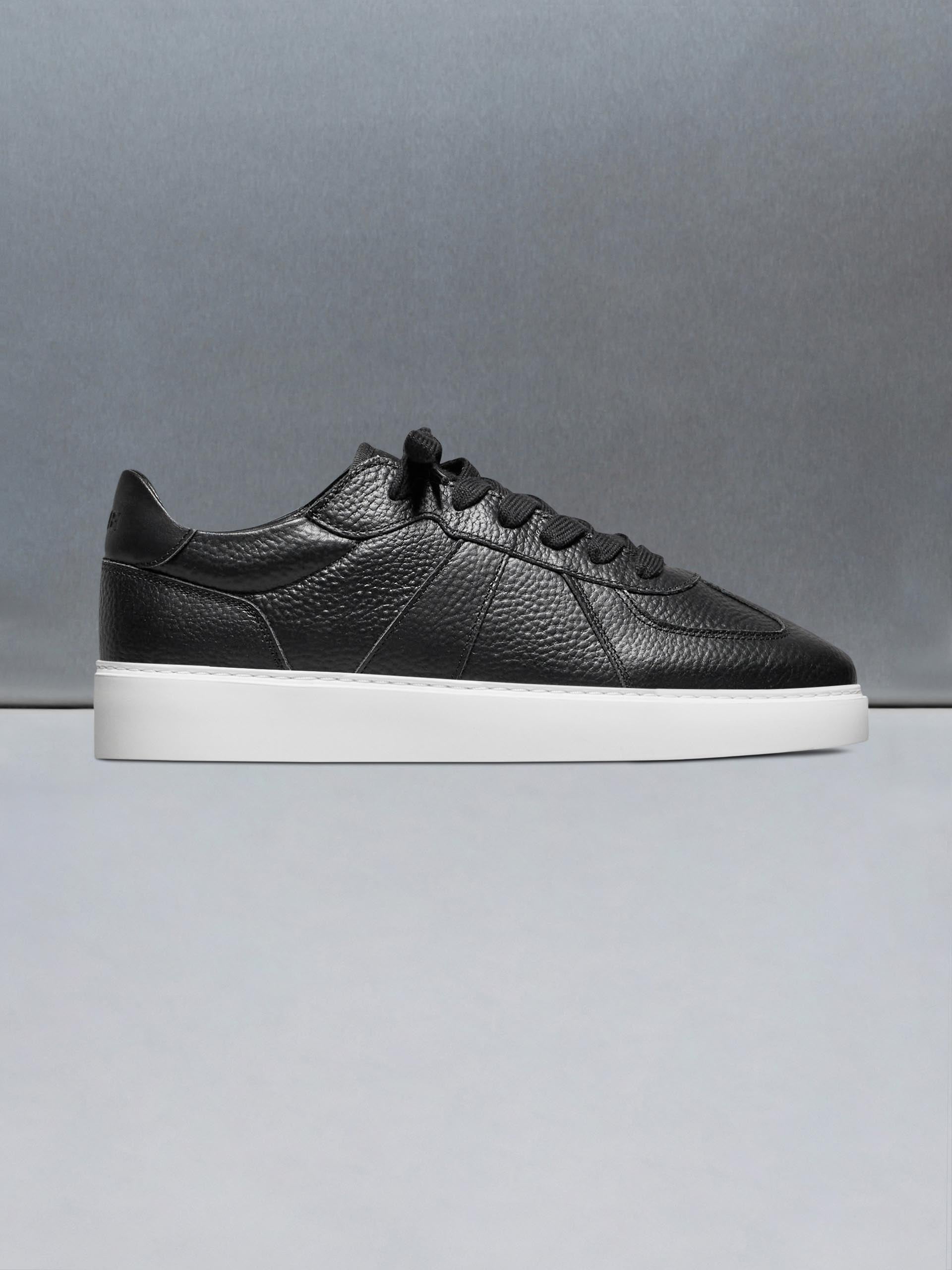 Mens Classic Court Trainer in Black