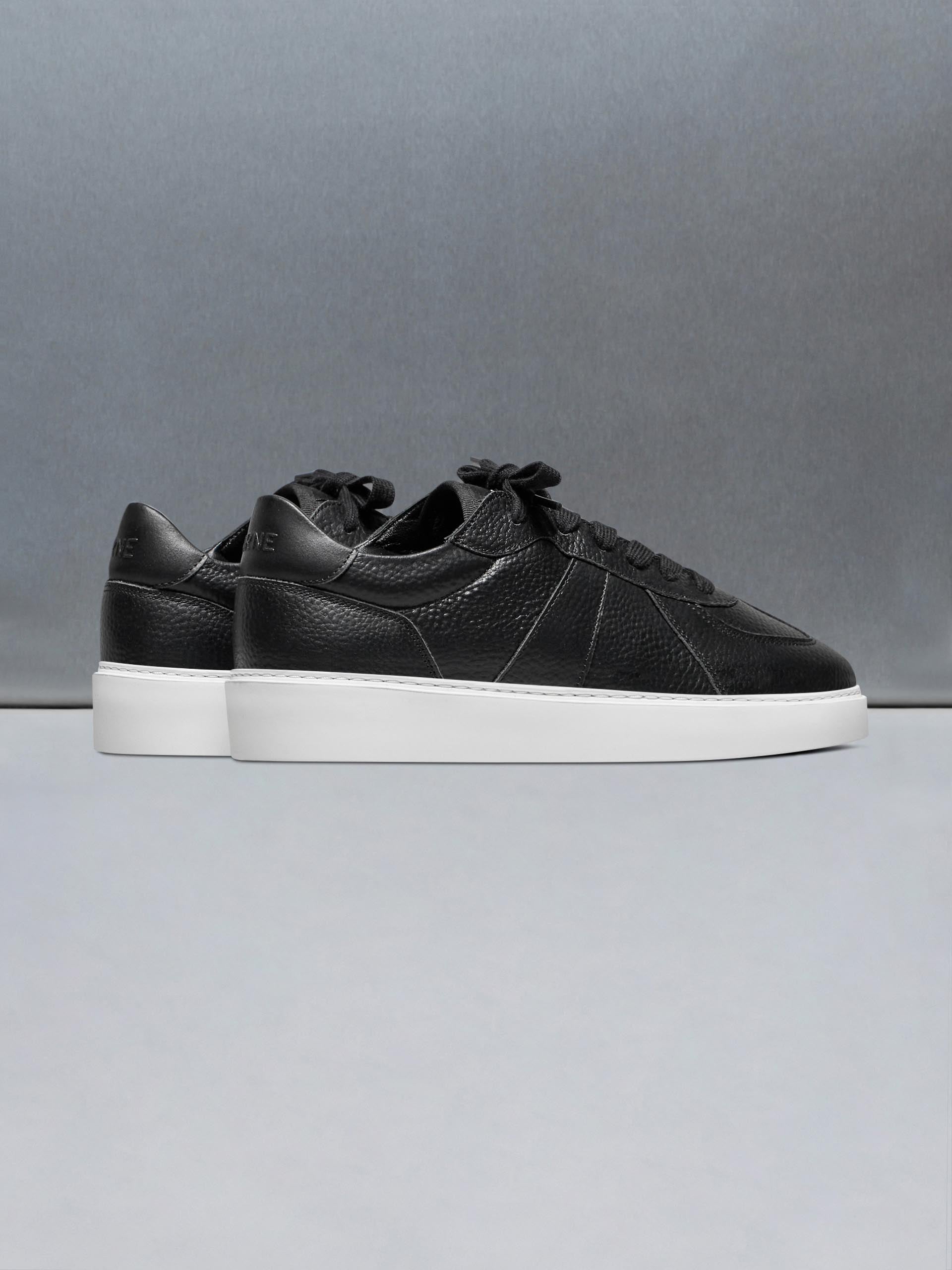 Mens Classic Court Trainer in Black