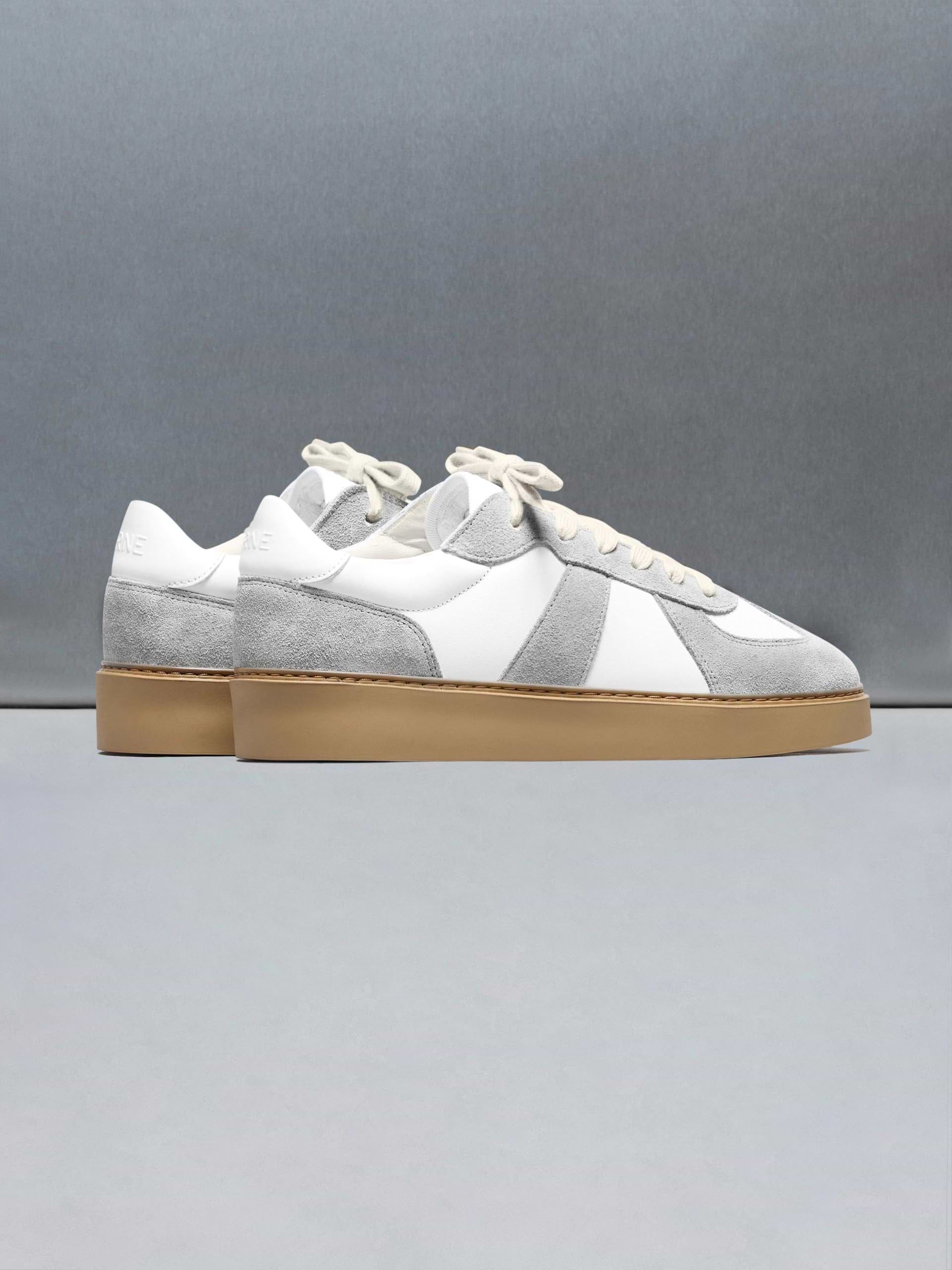 Classic Court Trainer in White Grey