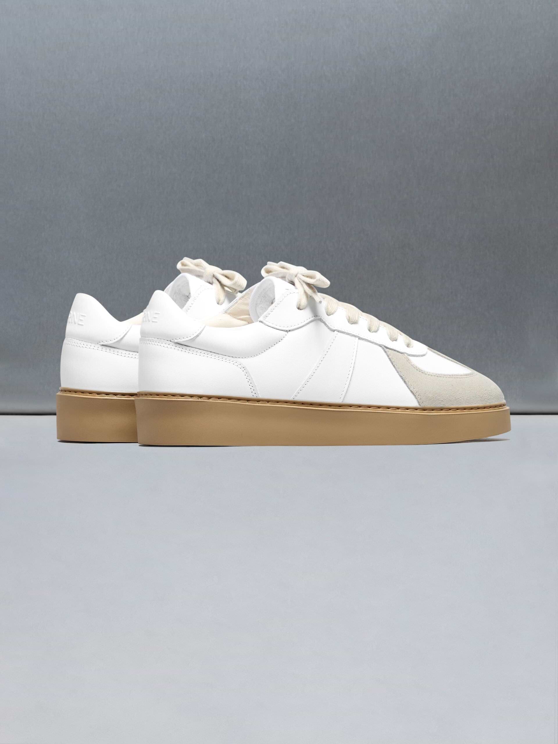 Classic Court Trainer in White Gum