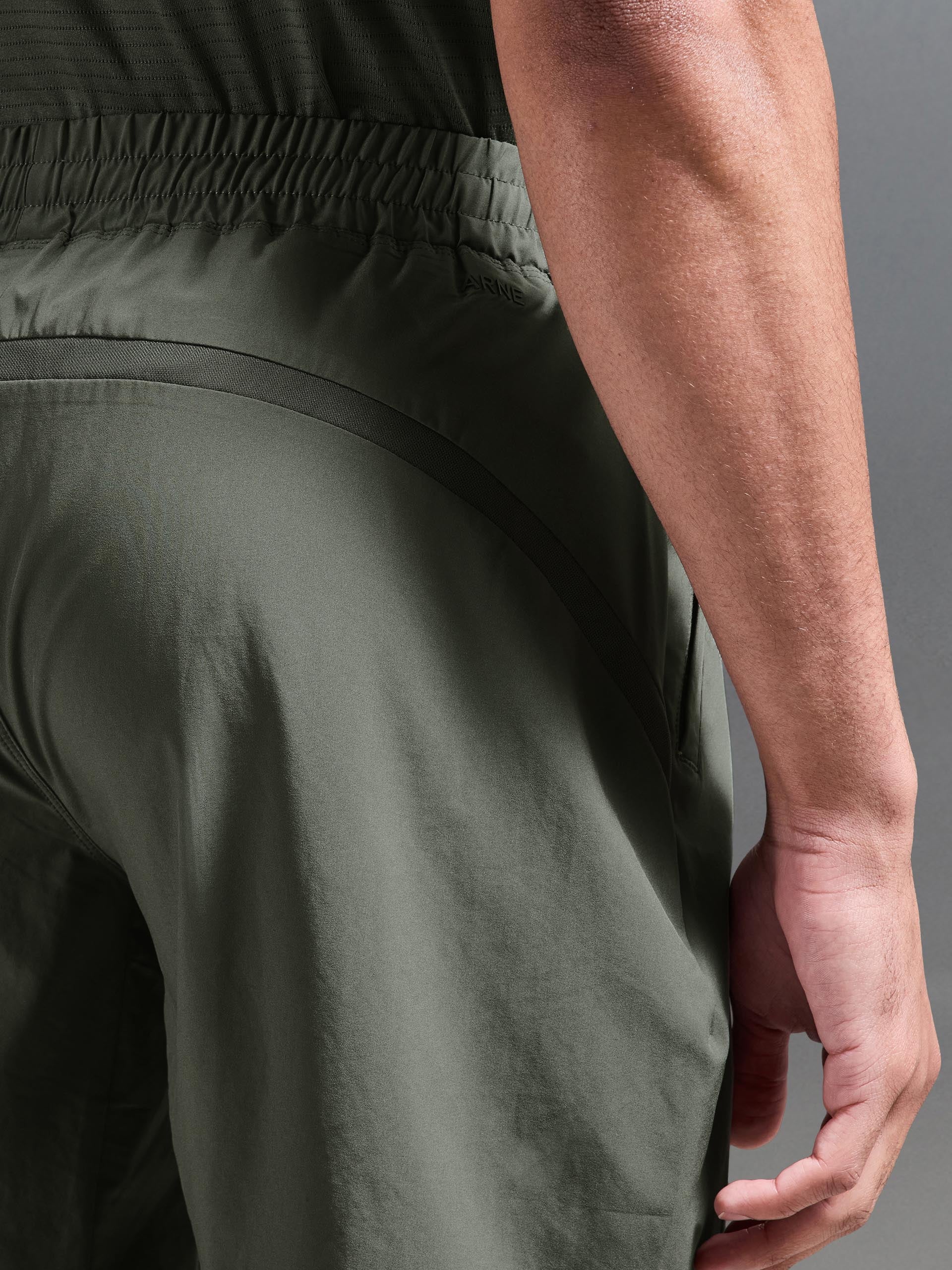 Mens Condition Short in Olive
