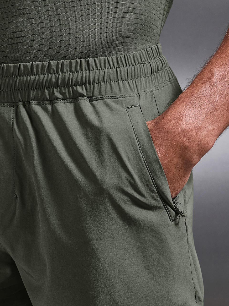 Mens Condition Short in Olive