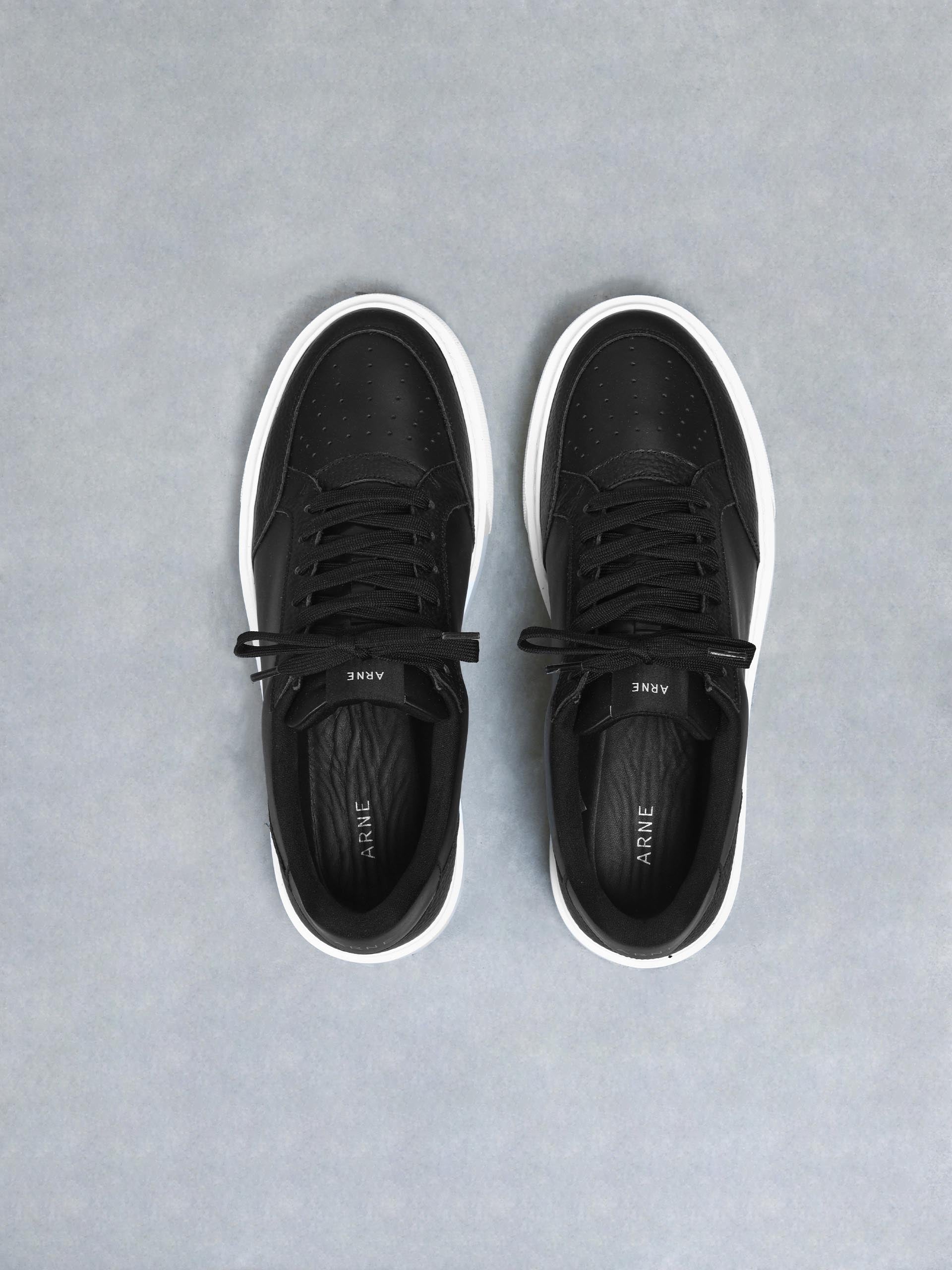 Mens Court Trainer 2.0 in Black White