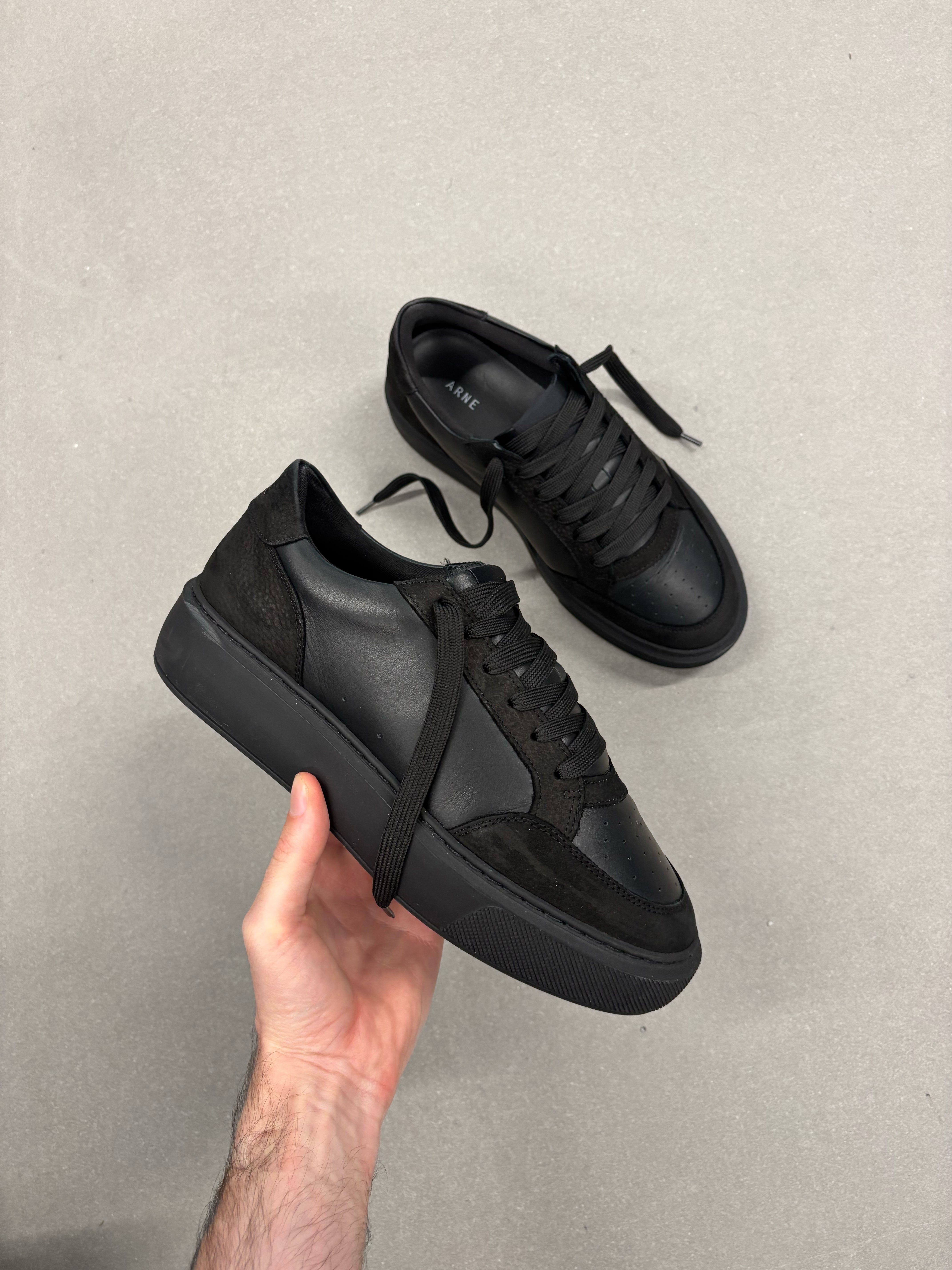 Mens Court Trainer 2.0 in Triple Black