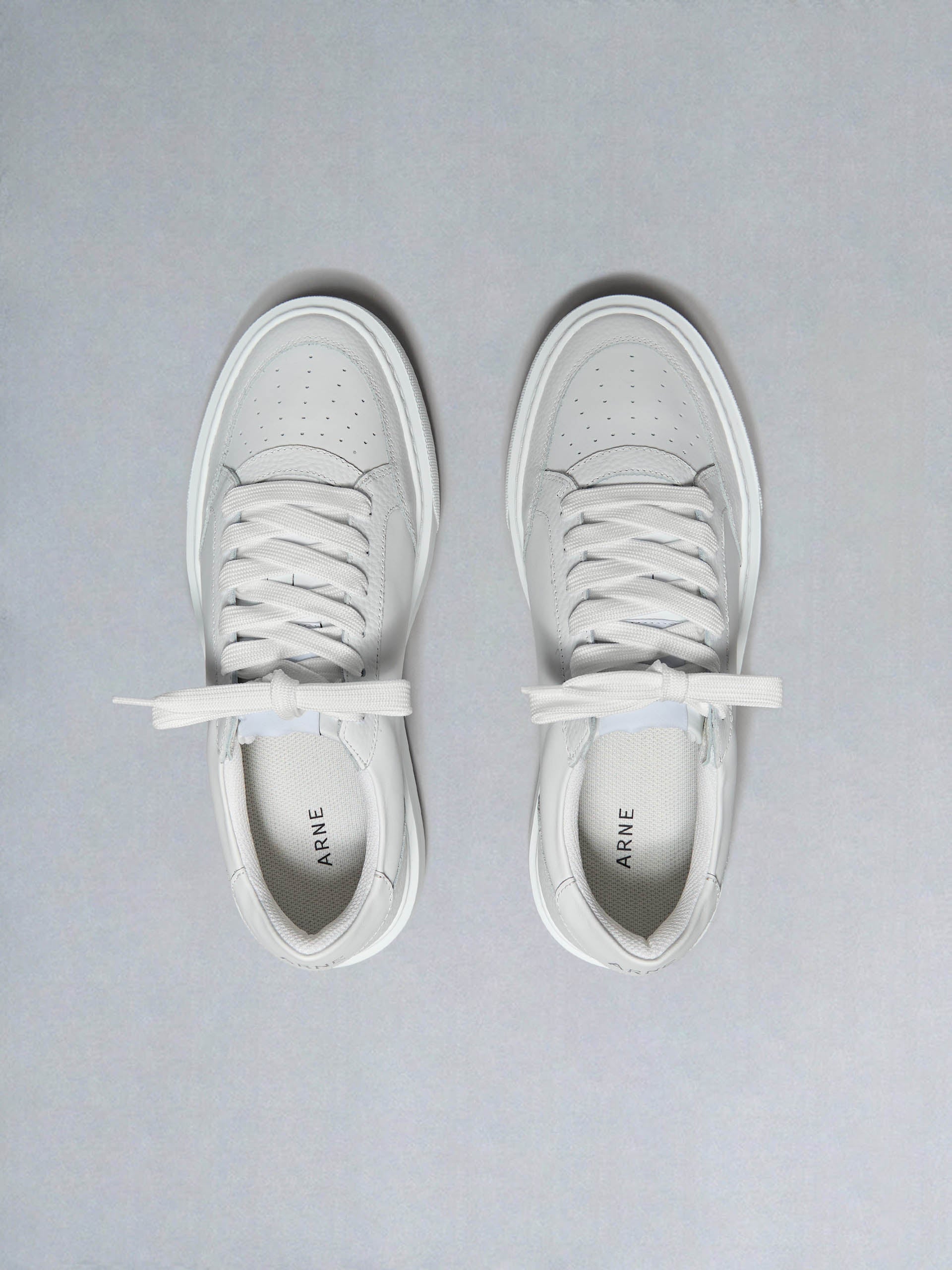 Mens Court Trainer 2.0 in Triple White