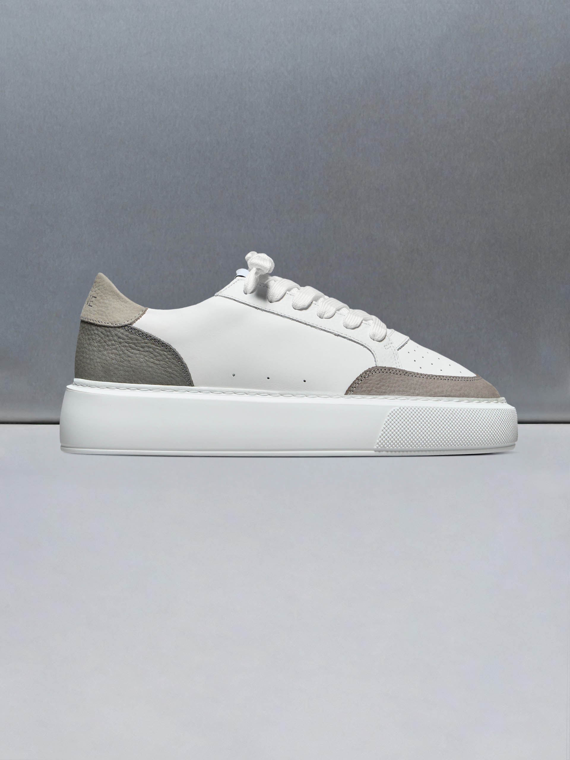 Mens Court Trainer 2.0 in White Autumn