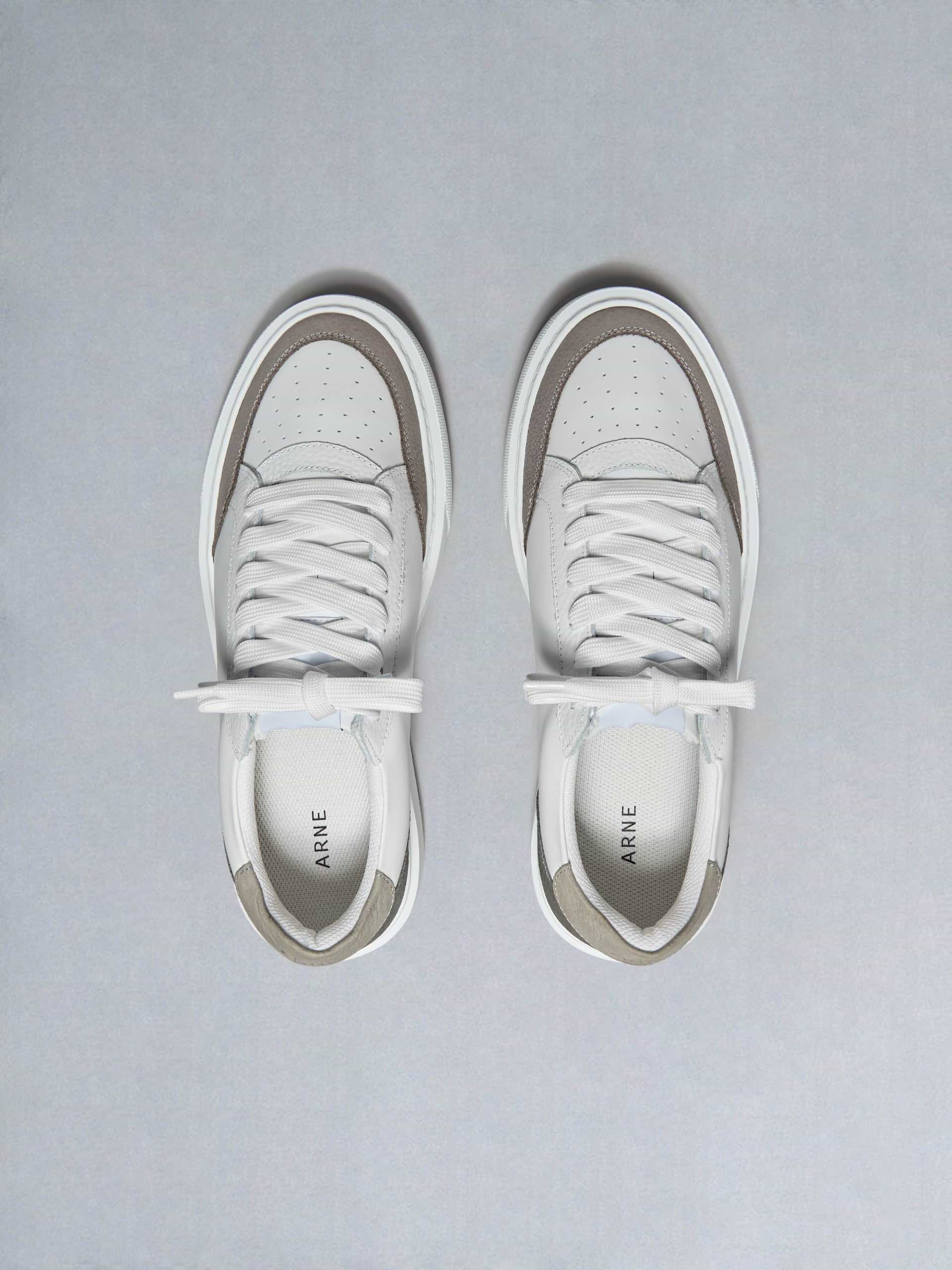 Court Trainer 2.0 in White Autumn