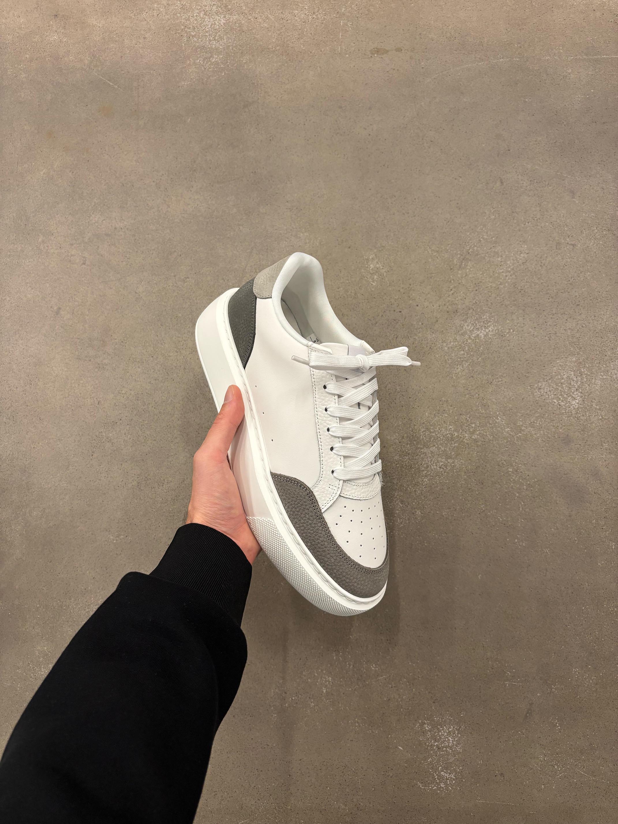 Mens Court Trainer 2.0 in White Autumn